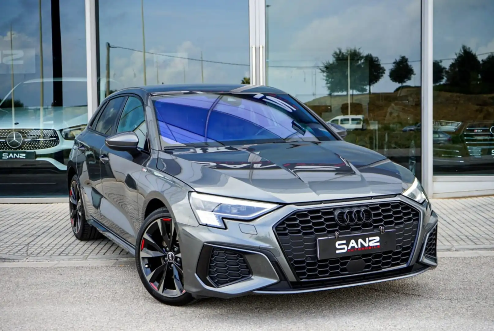 Audi A3 Sportback 35 TFSI Advanced S tronic Gris - 2