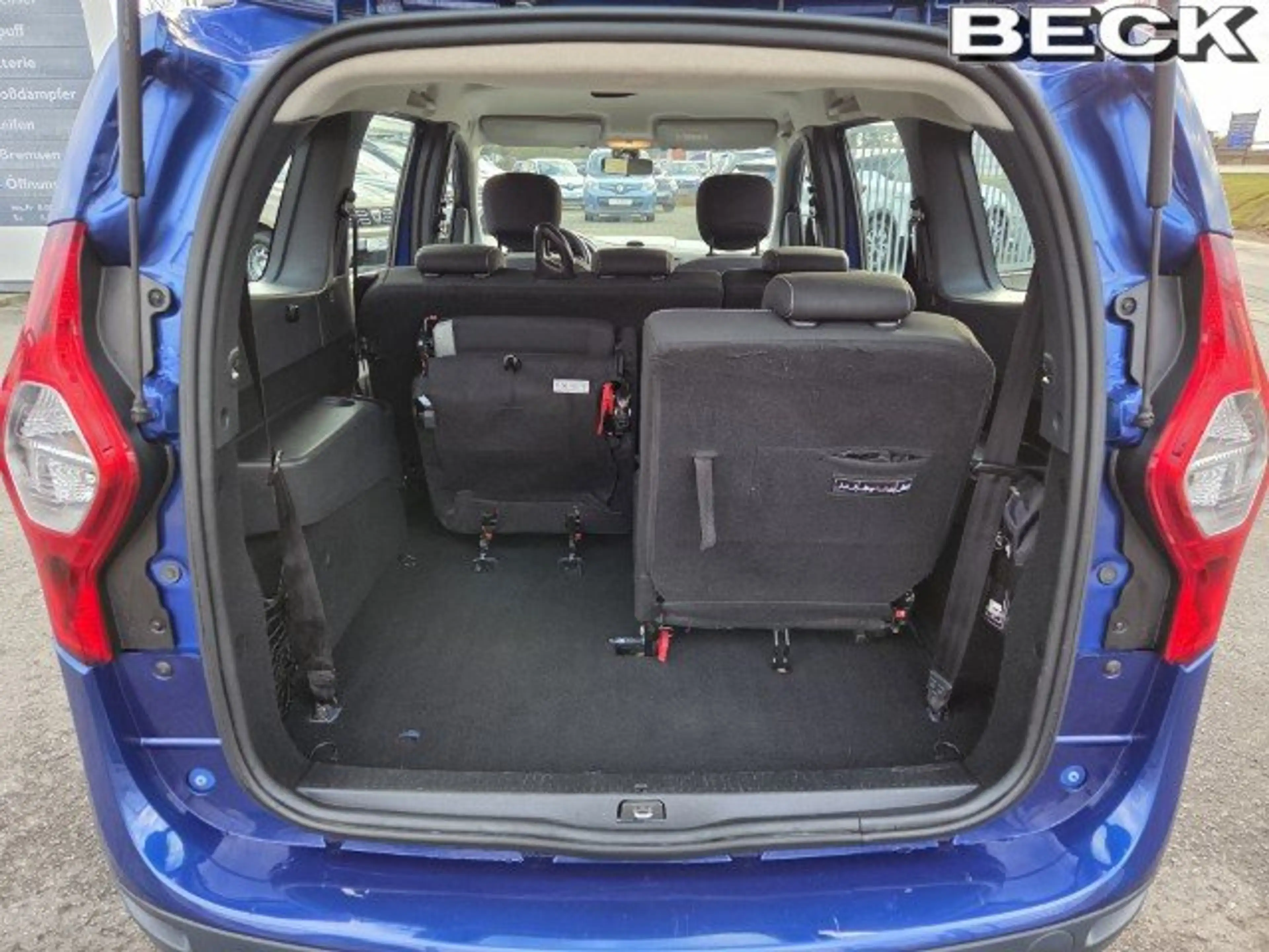 Dacia Lodgy Stepway Plus SCe 110 Eco-G | 7-Sitzer,Allwetter,LP — photo 15