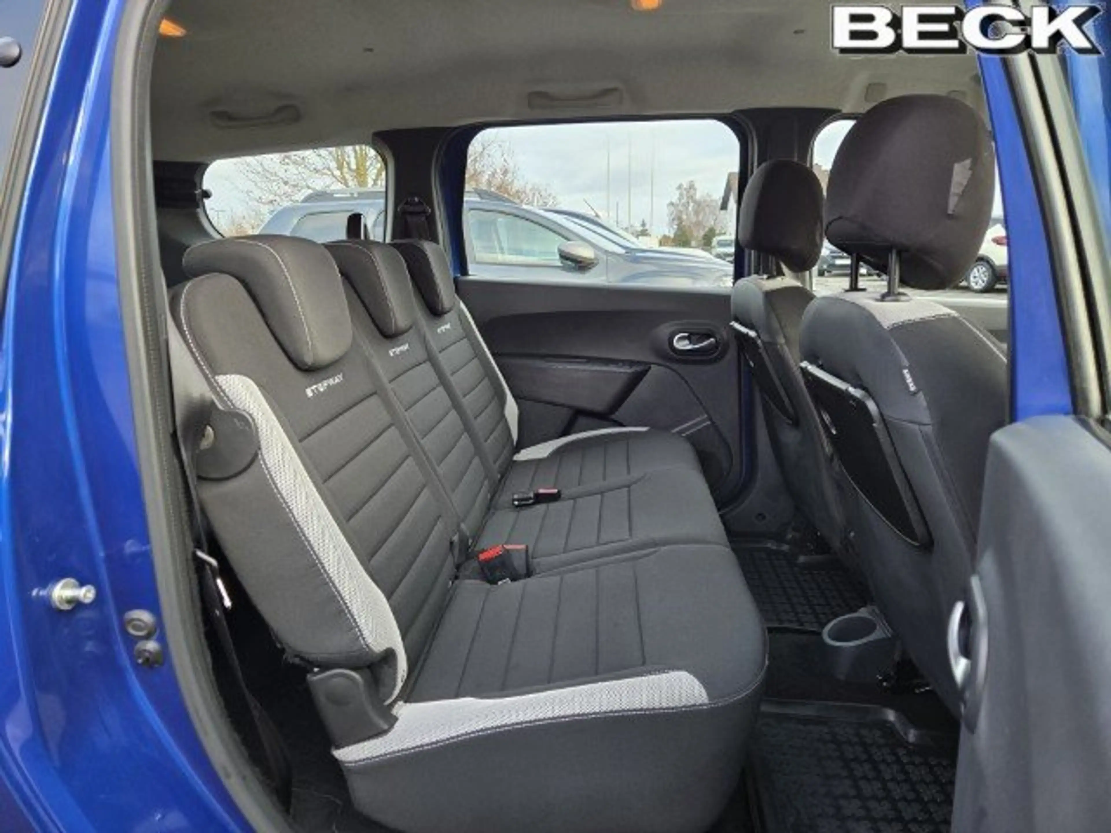 Dacia Lodgy Stepway Plus SCe 110 Eco-G | 7-Sitzer,Allwetter,LP — photo 13