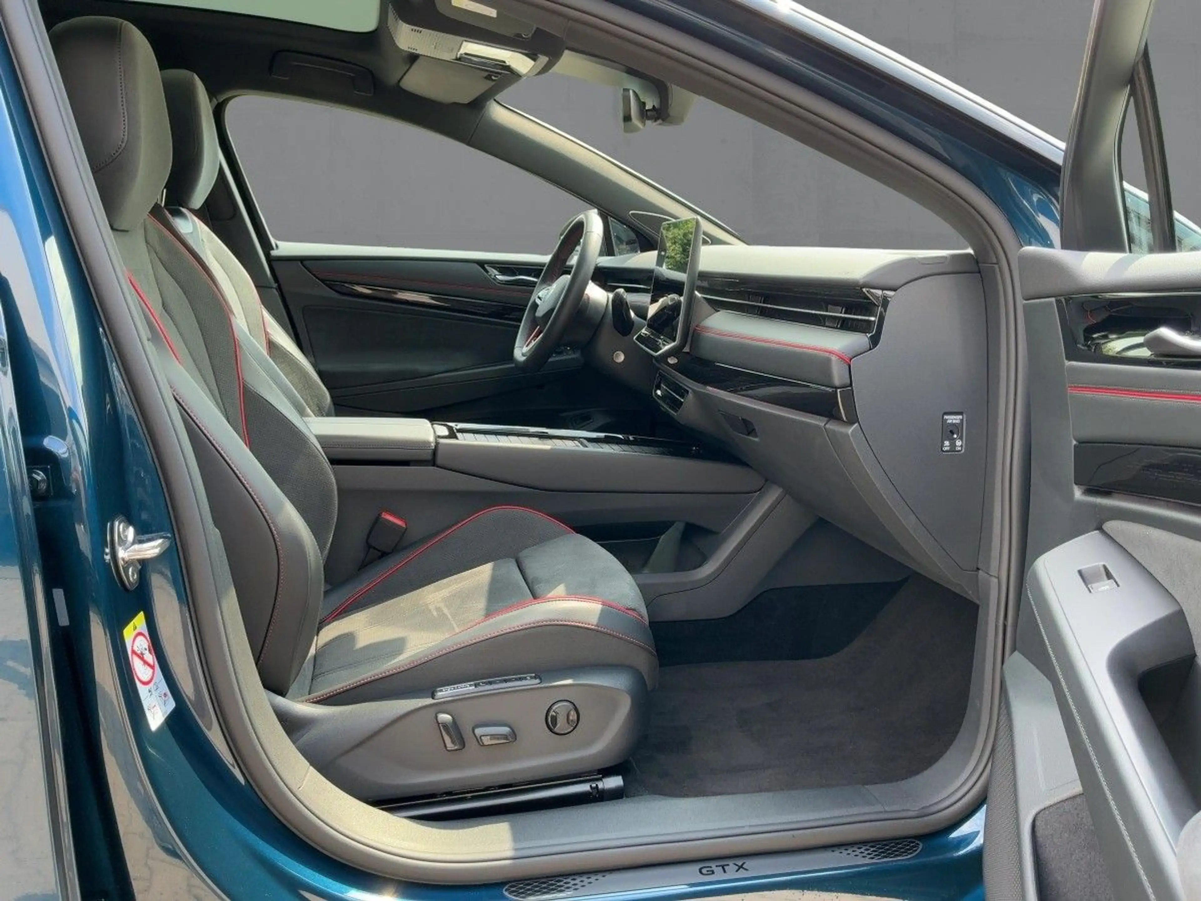 Volkswagen ID.7 GTX 4M 5JG+AHK+PANO+HARMAN+HuD+360° — photo 12