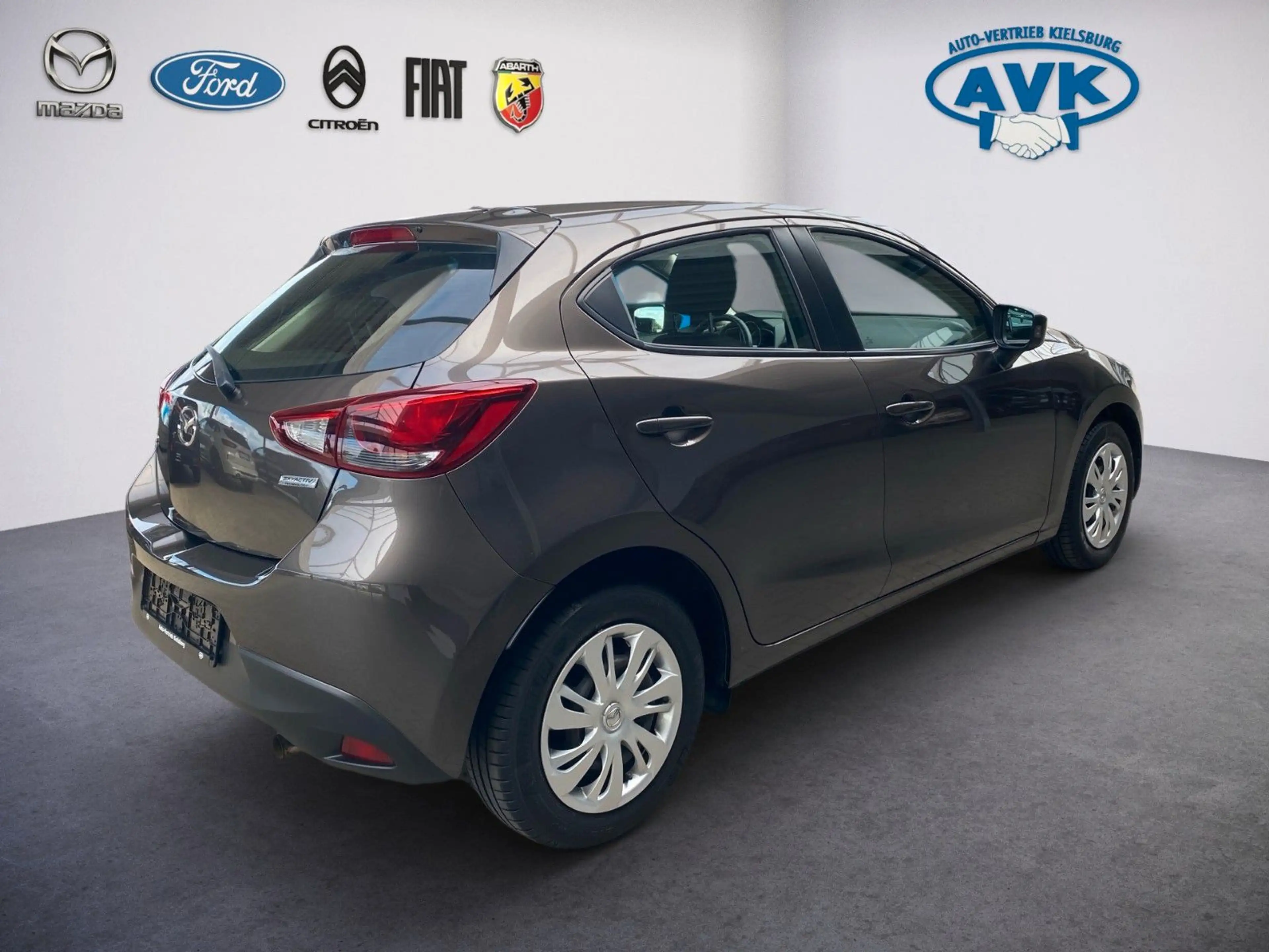 Mazda 2 1.5 SKYACTIV G 75 Center-Line — photo 3