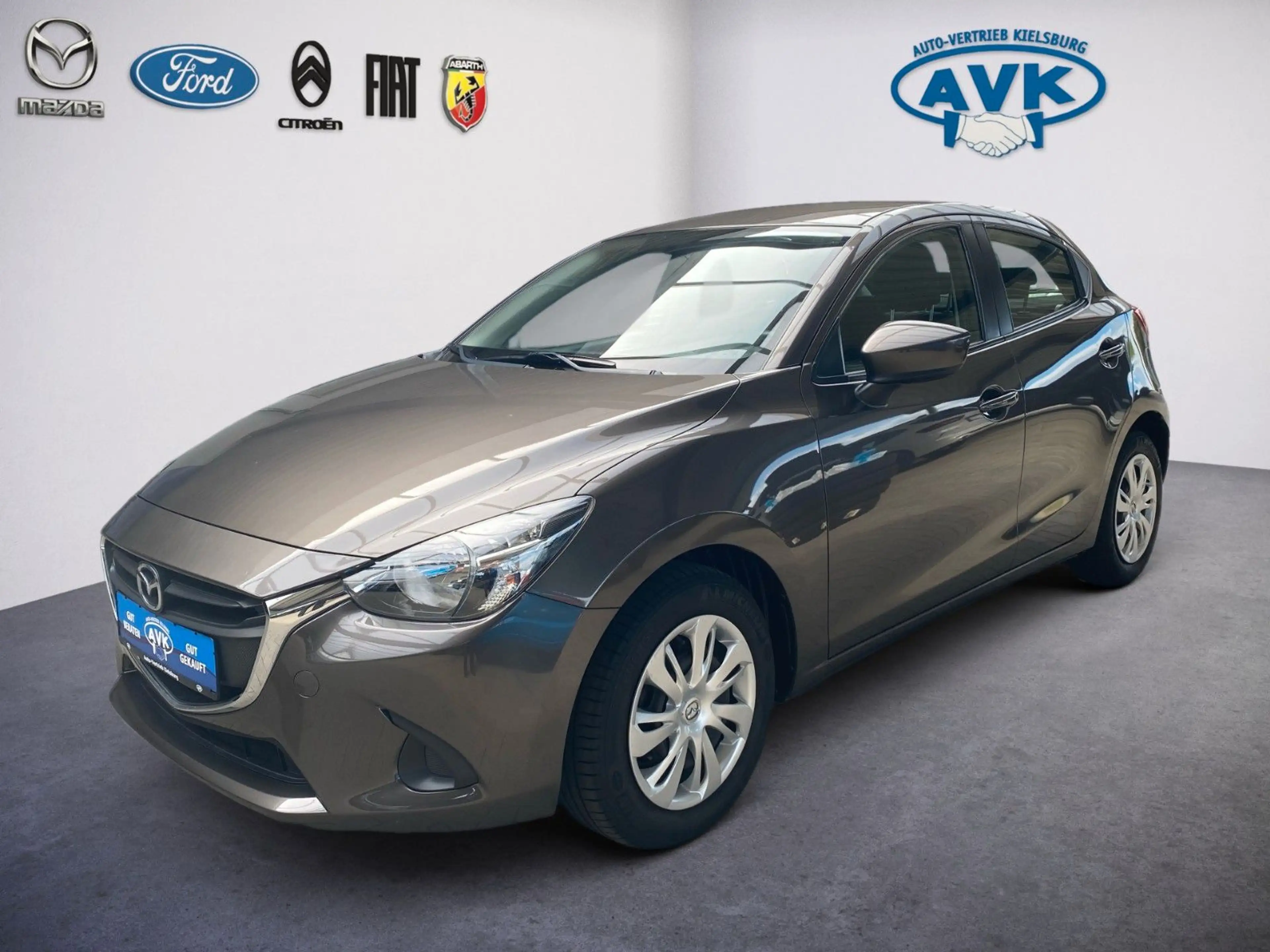 Mazda 2 1.5 SKYACTIV G 75 Center-Line — photo 2