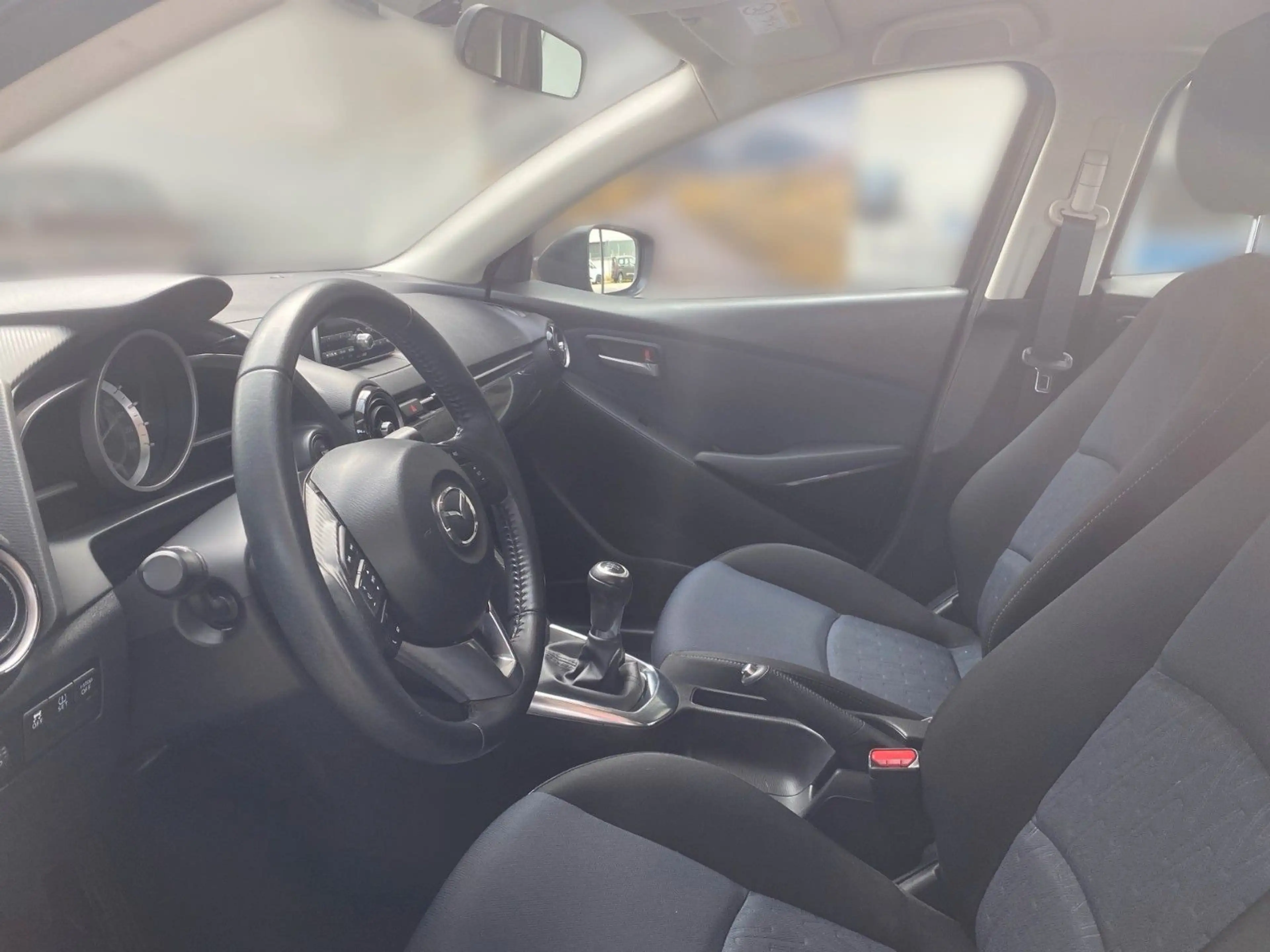 Mazda 2 1.5 SKYACTIV G 75 Center-Line — photo 8