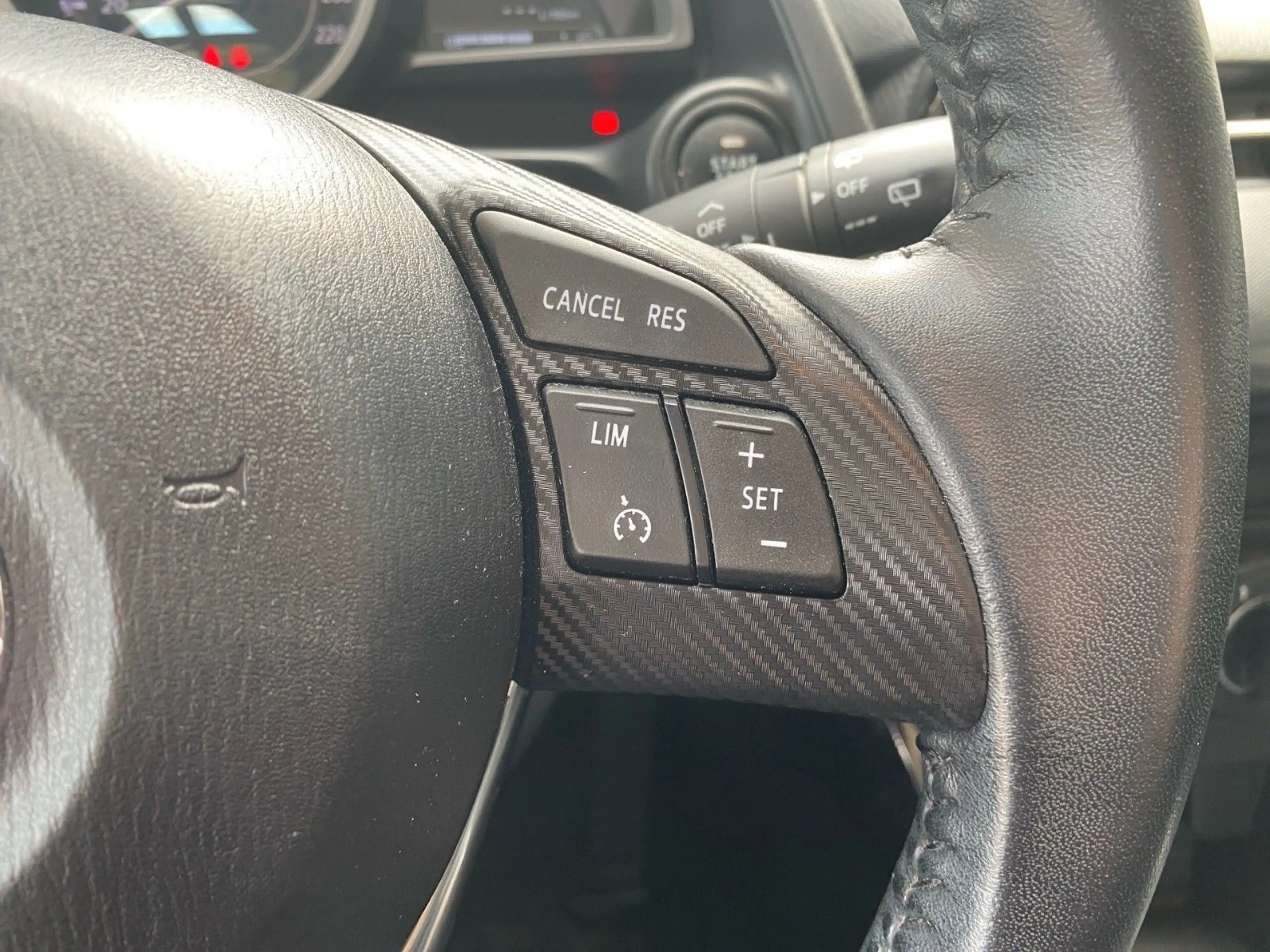 Mazda 2 1.5 SKYACTIV G 75 Center-Line — photo 13