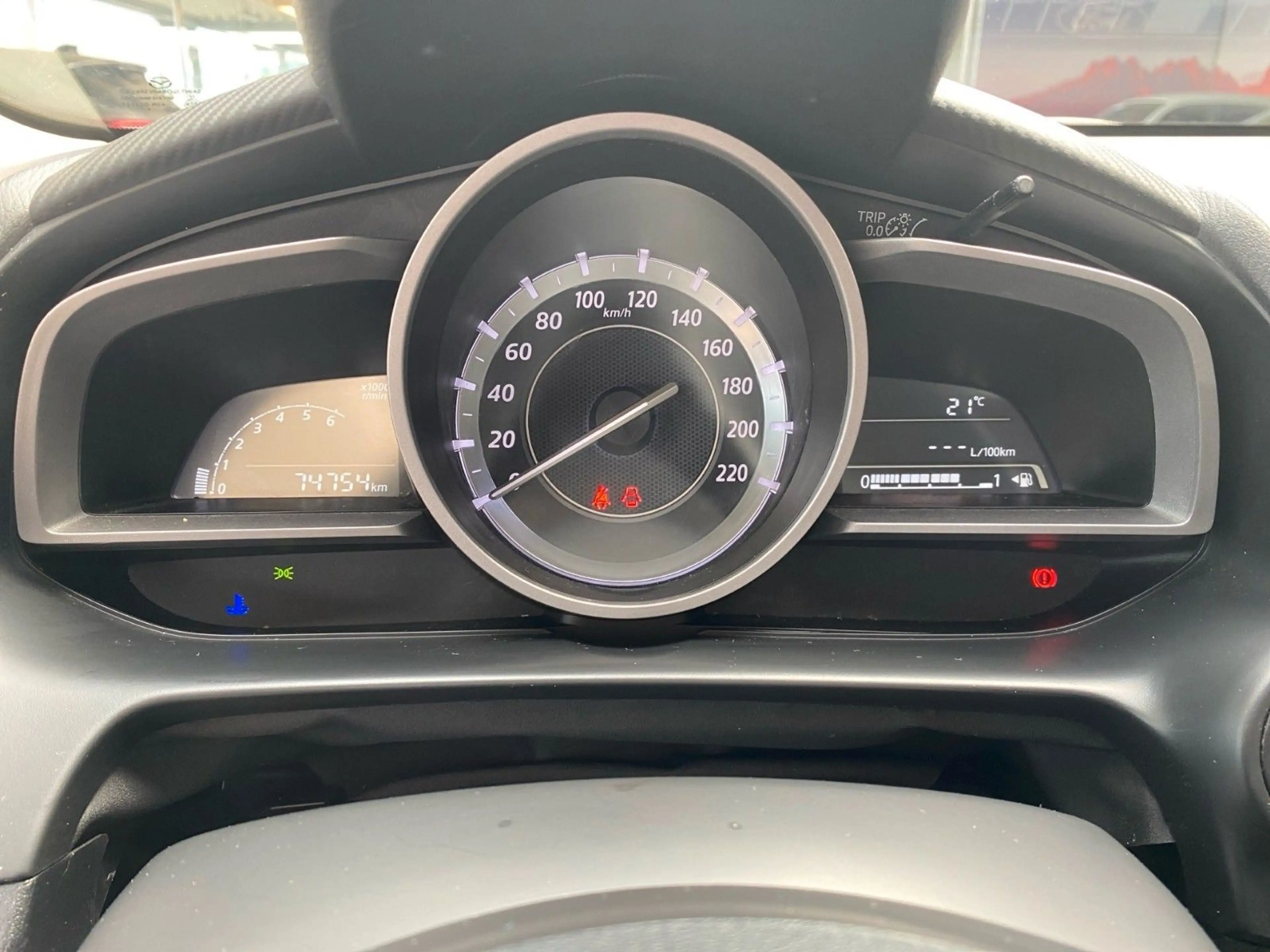 Mazda 2 1.5 SKYACTIV G 75 Center-Line — photo 14
