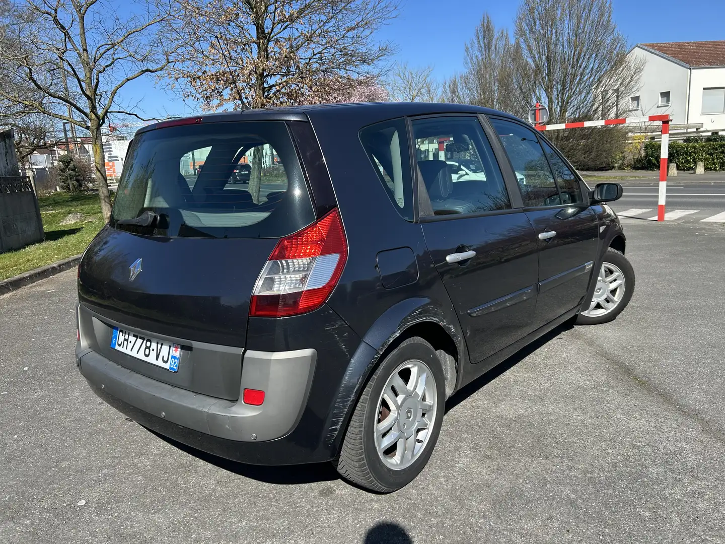 Renault Scenic 1.6 16V Confort Expression - 2