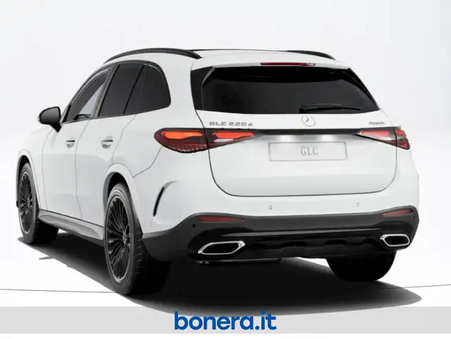 Mercedes-Benz GLC view 4