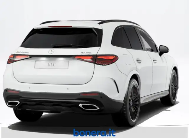 Mercedes-Benz GLC view 3