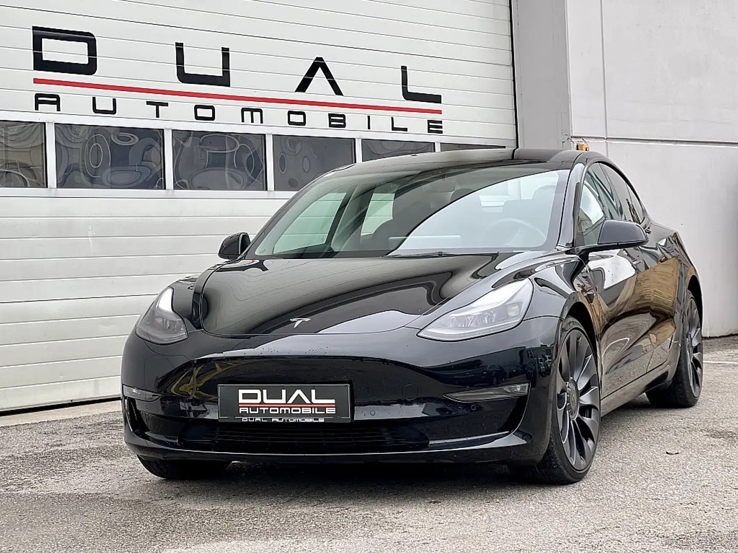 Tesla Model 3 Model 3 Performance AWD Schwarz - 1