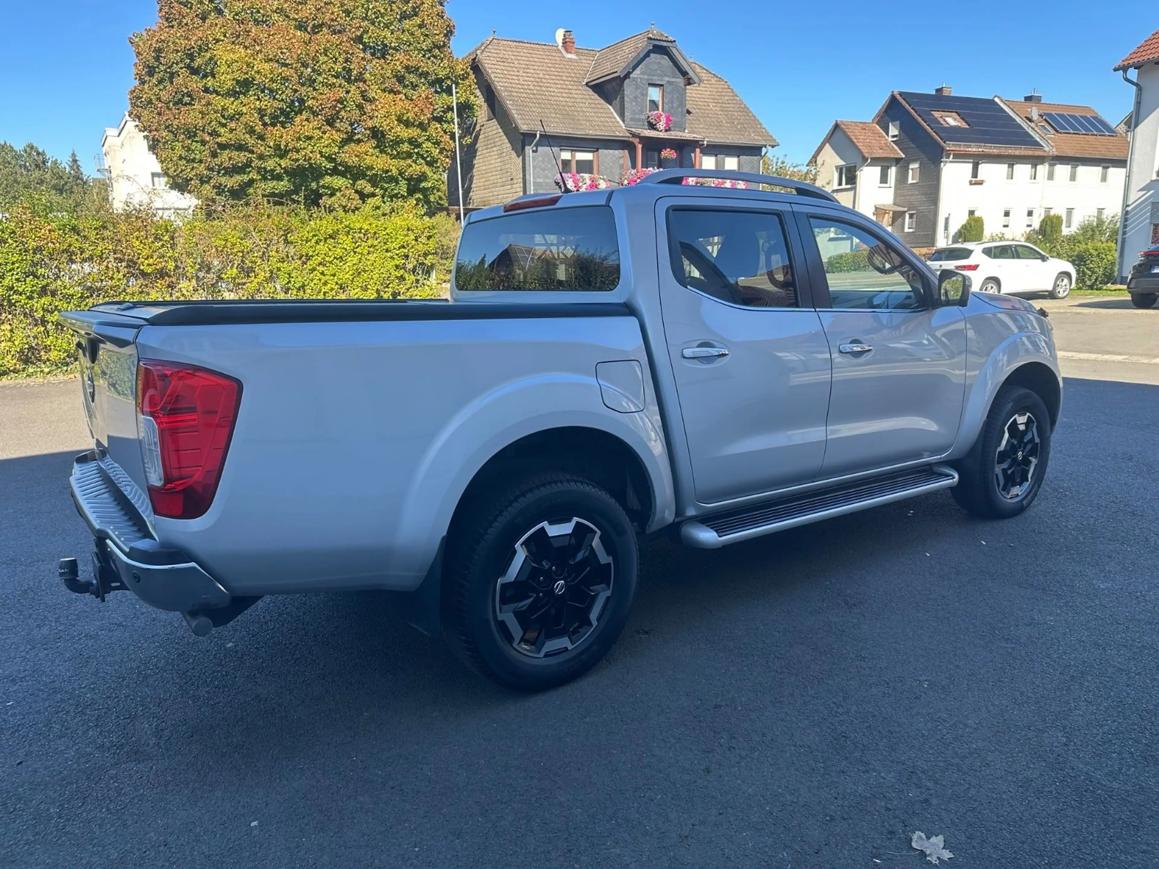 Nissan Navara NP300 Tekna Double Cab 4x4 — photo 12