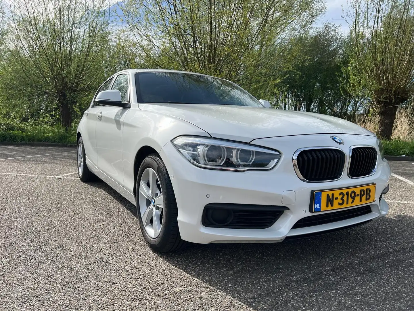 BMW 118 118i Edition MS.Ex. Blanc - 1