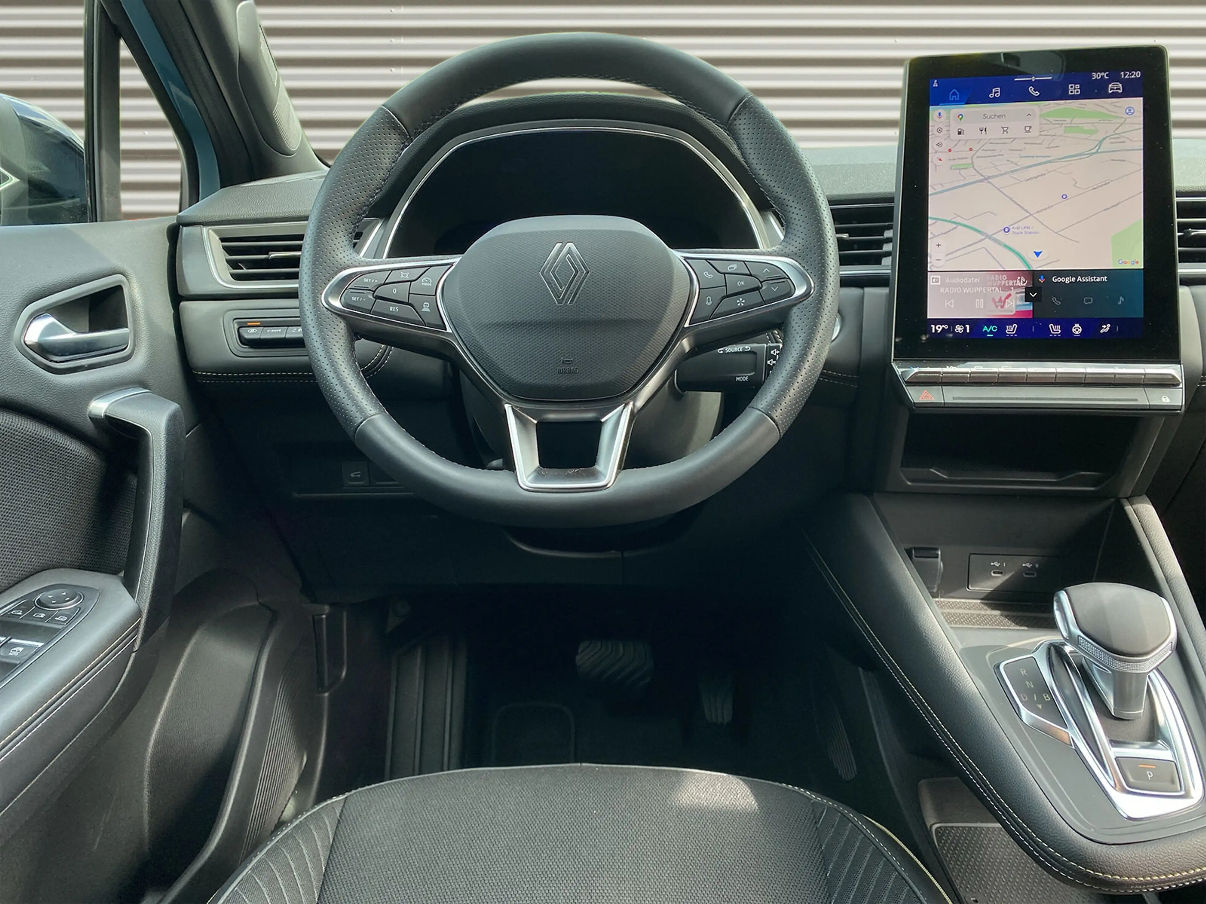 Renault Symbioz Iconic 1.6 E-TECH Full Hybrid 145 360° — photo 7