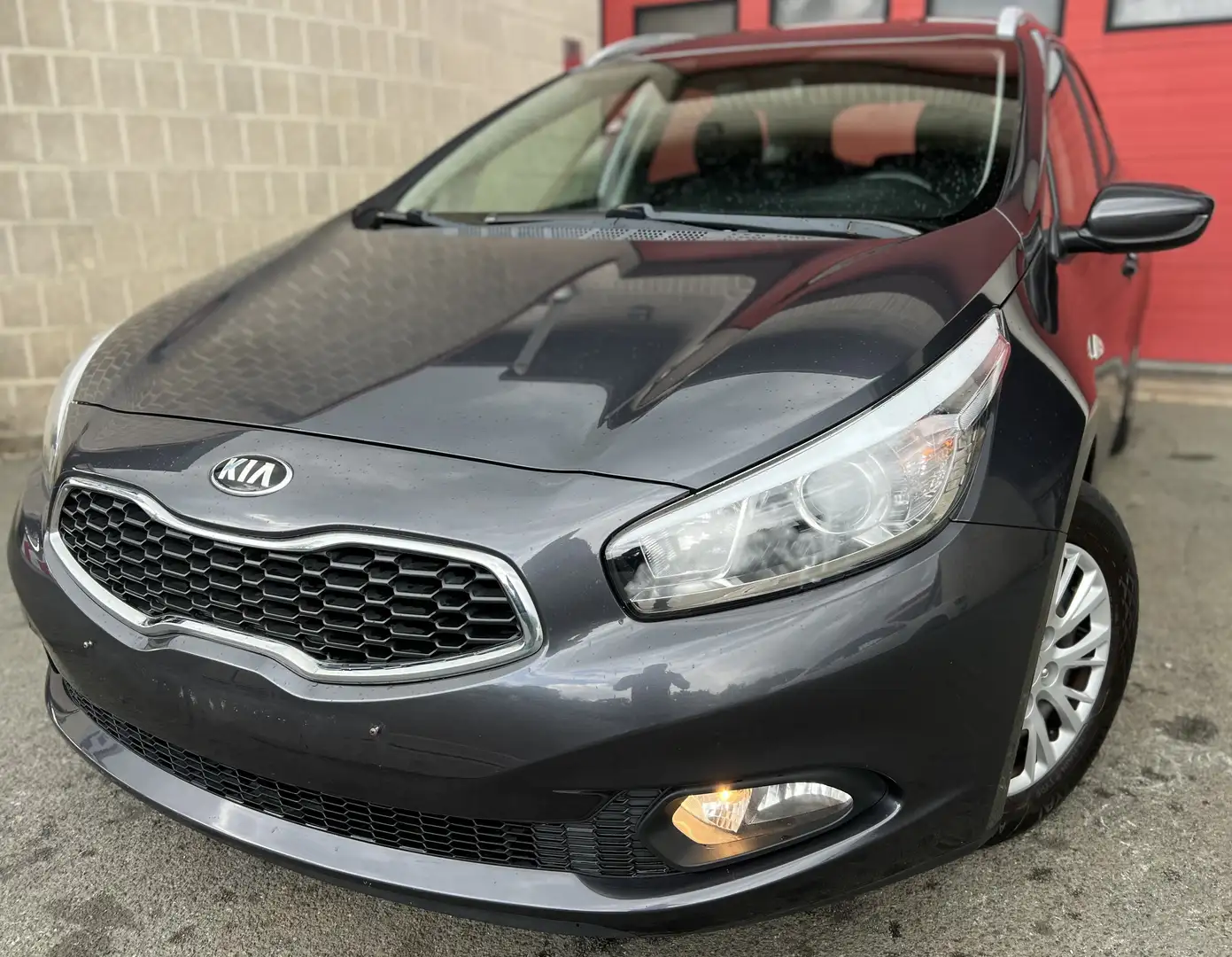 Kia Ceed SW / cee'd SW 1.4i Mind + CLIM + CAR-PASS Gris - 1