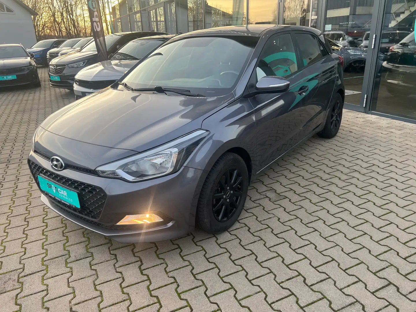 Hyundai i20 Pure Gri - 2