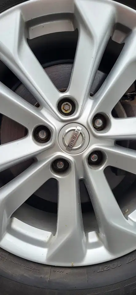 Nissan Rogue снимка Nissan Rogue
