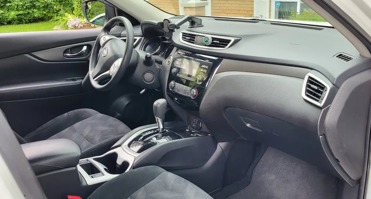 Nissan Rogue снимка Nissan Rogue