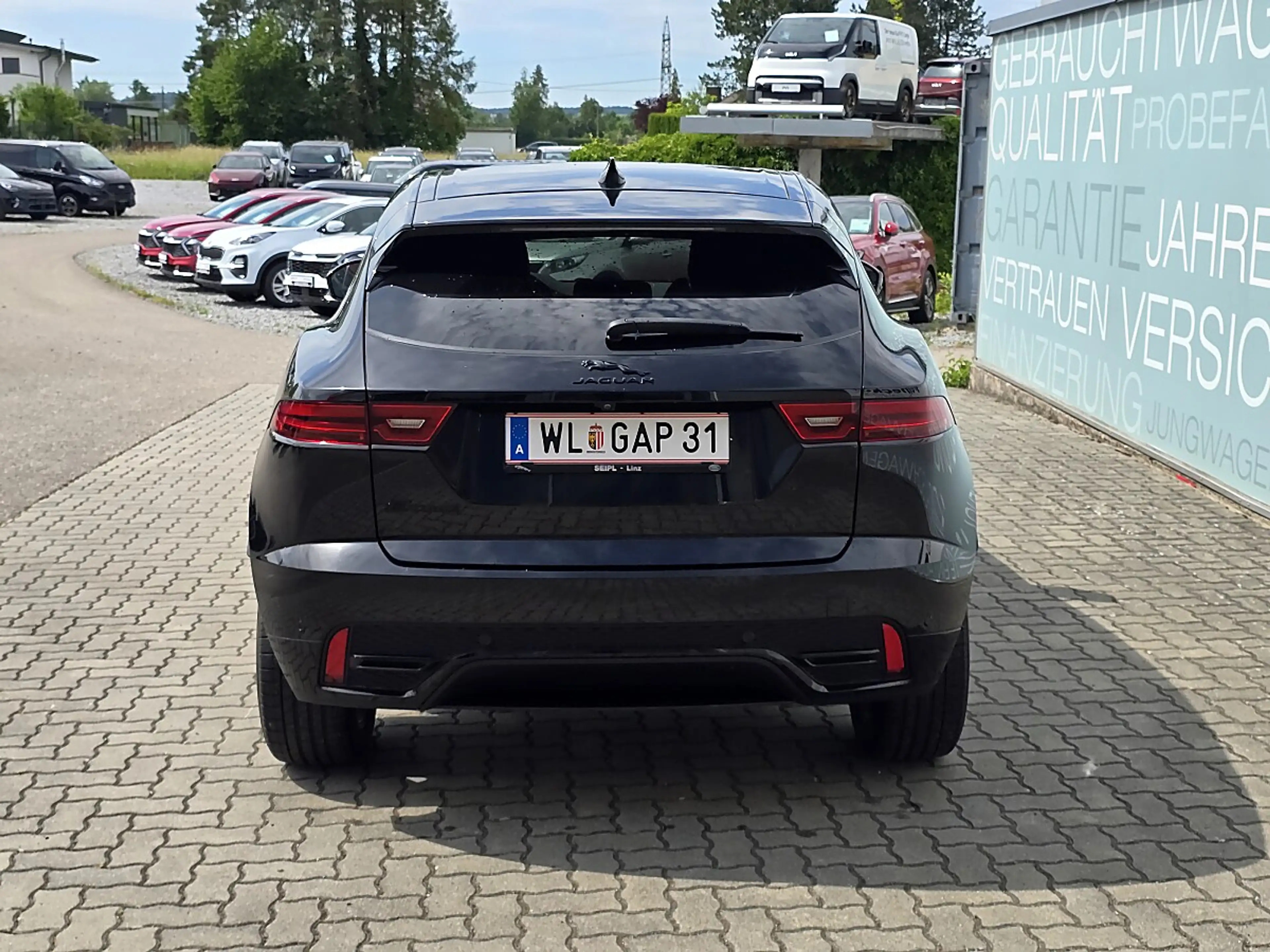 Jaguar E-Pace 2.0DI4 D165 AWD R-Dynamic SE Aut. — photo 7