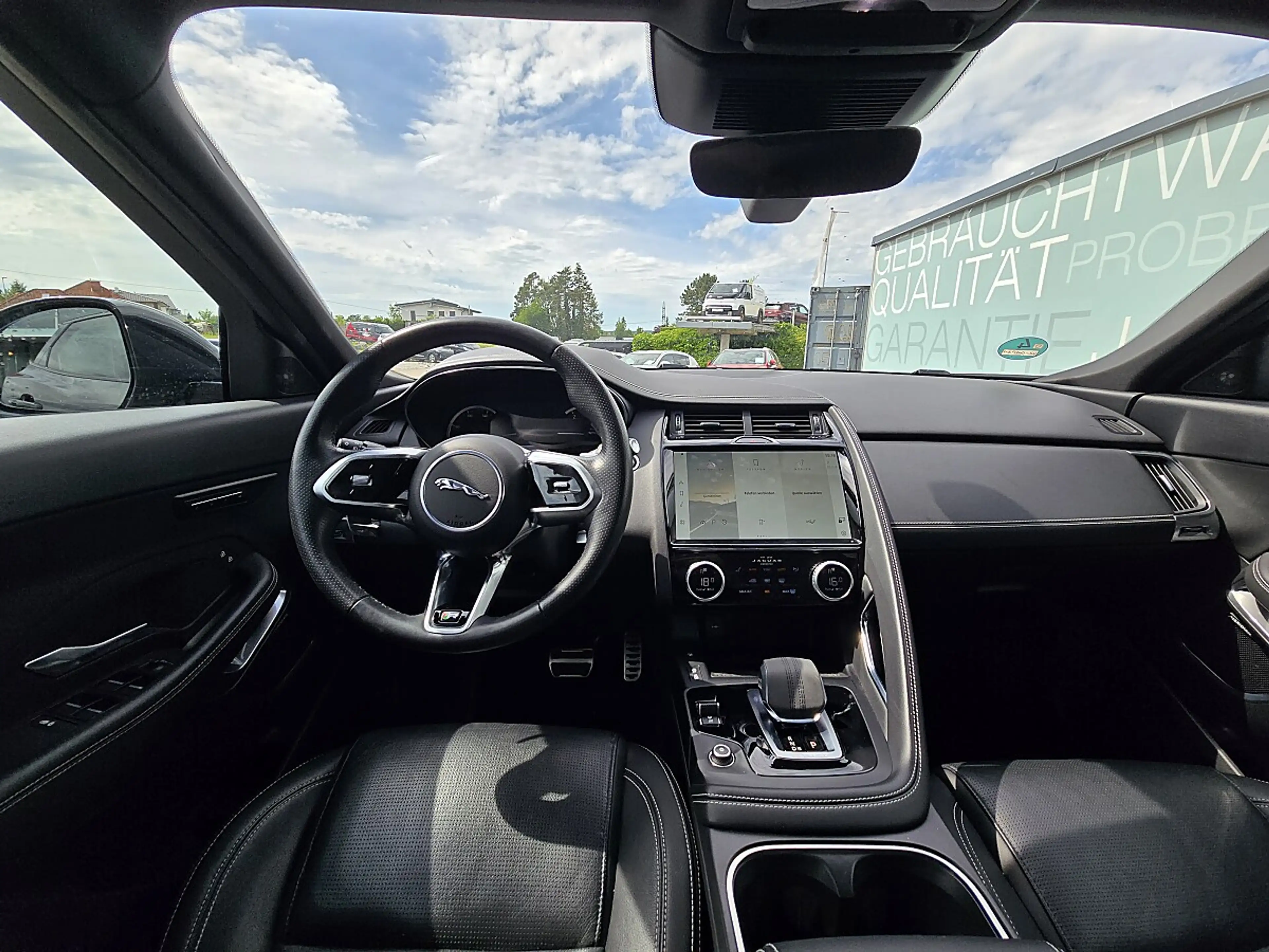 Jaguar E-Pace 2.0DI4 D165 AWD R-Dynamic SE Aut. — photo 8