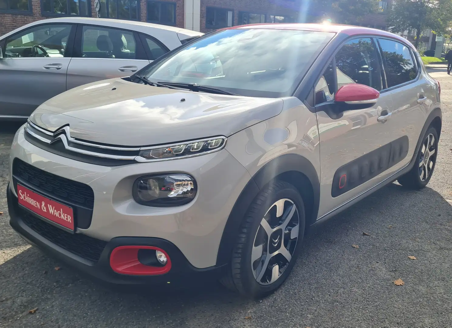 Citroen C3 Shine Grau - 1