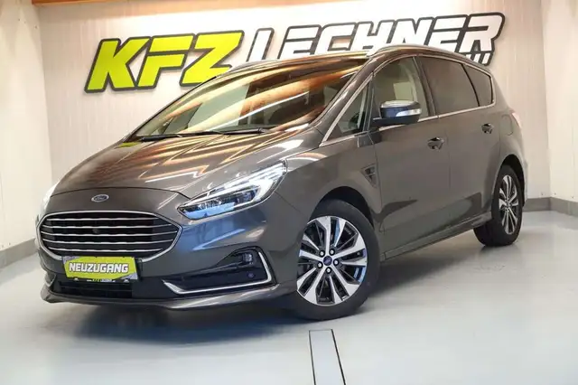 Ford S-Max view 8