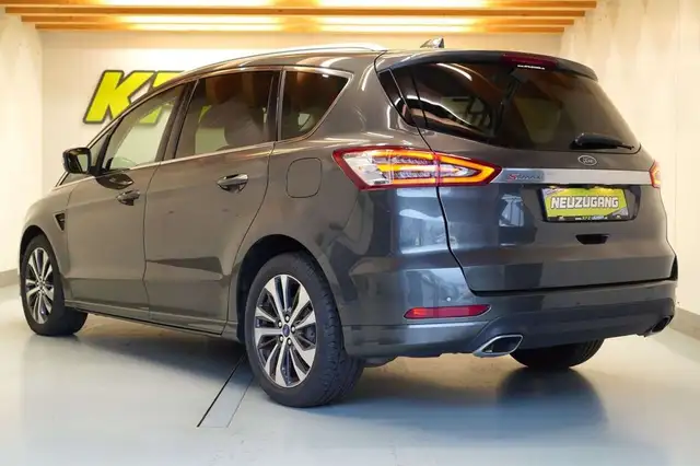 Ford S-Max view 7