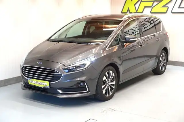 Ford S-Max view 11