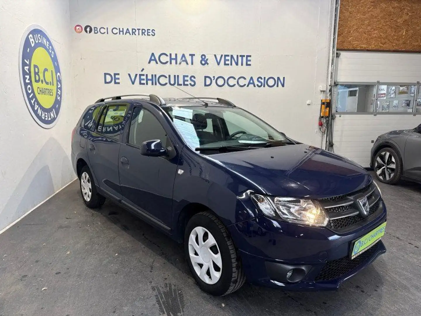 Dacia Logan 0.9 TCE 90CH ECO² LAUREATE Bleu - 2