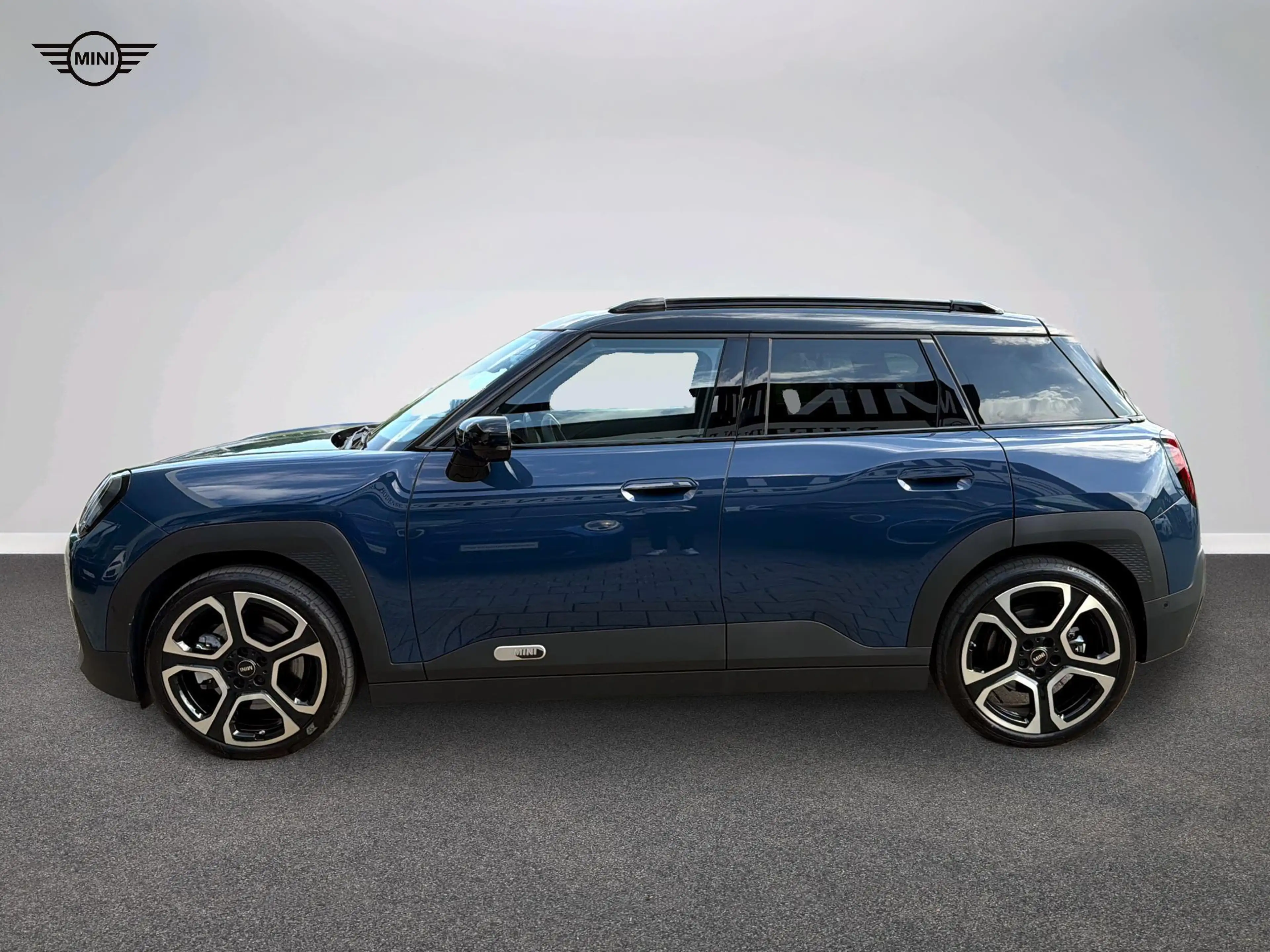 MINI Aceman Favoured Trim — photo 2