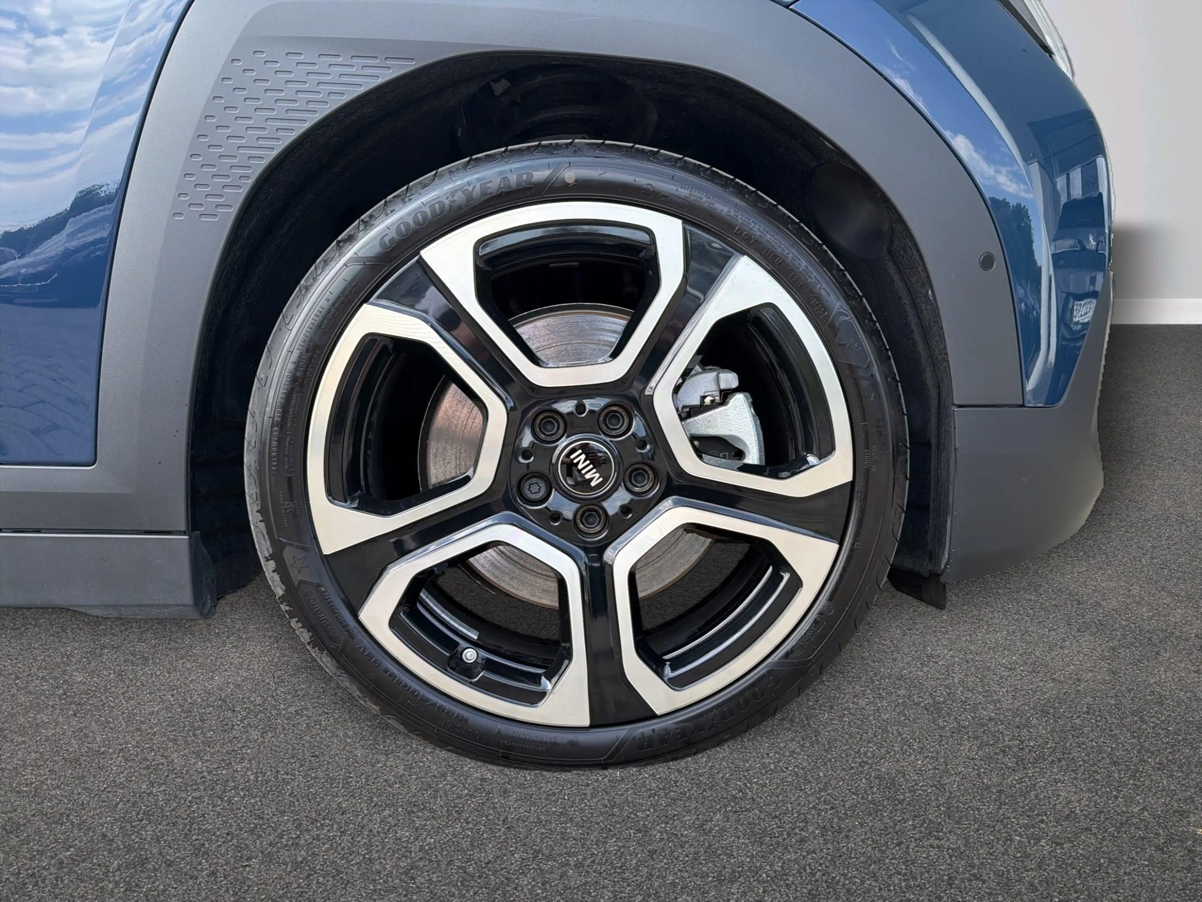 MINI Aceman Favoured Trim — photo 11