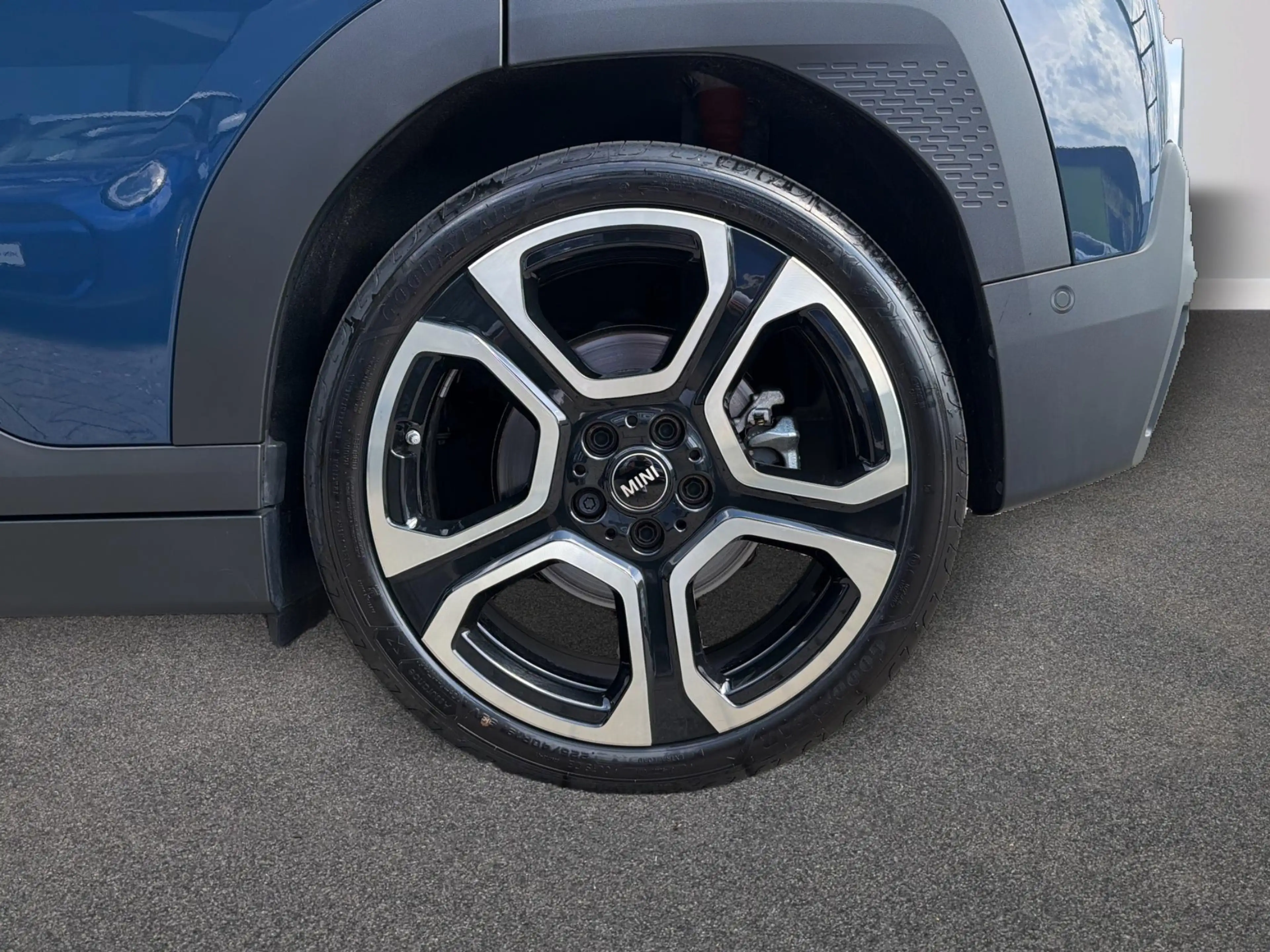 MINI Aceman Favoured Trim — photo 10