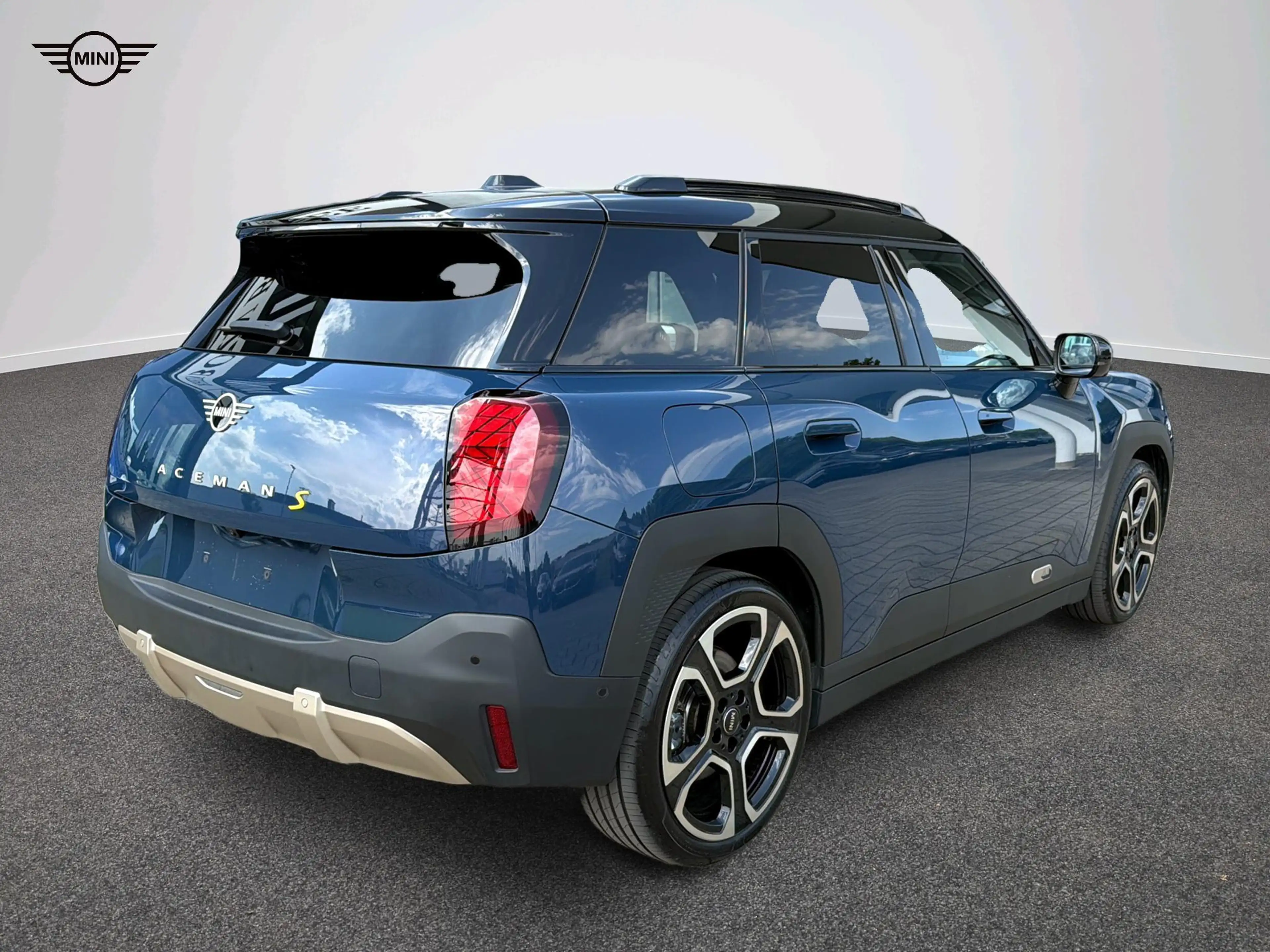 MINI Aceman Favoured Trim — photo 4
