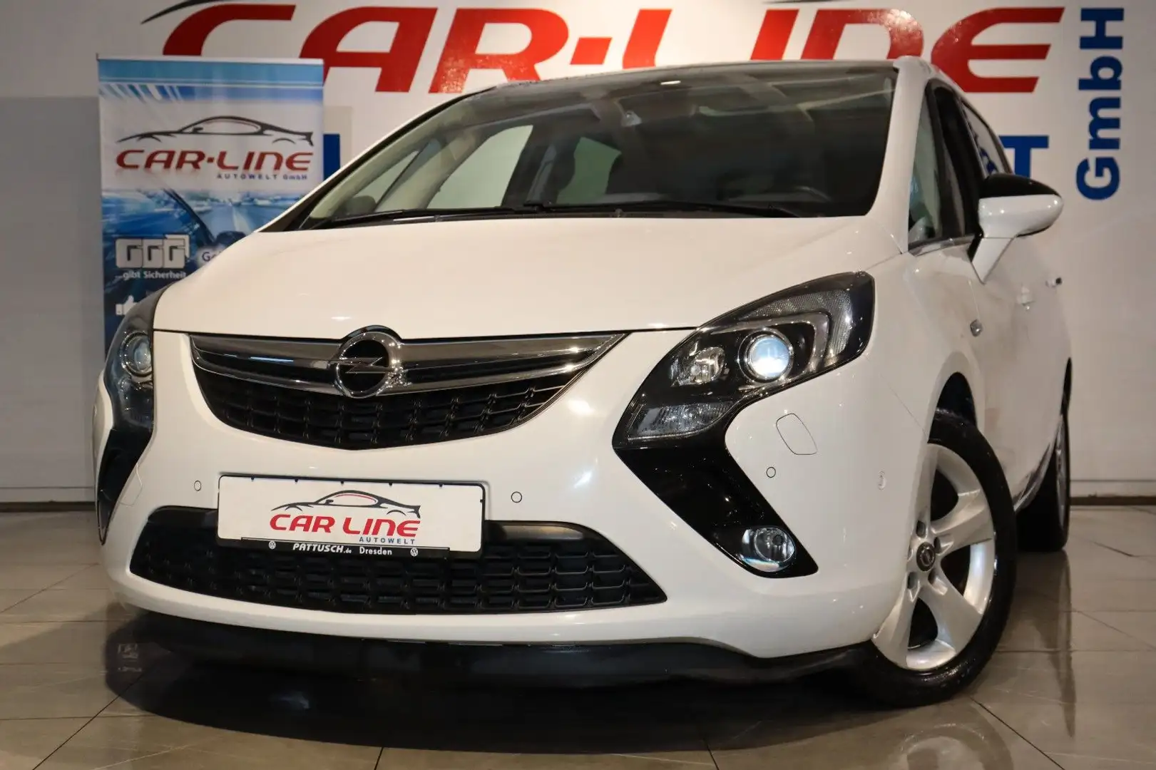 Opel Zafira Tourer 2.0 CDTI *Automatik*7-Sitzer*Navi* Білий - 1