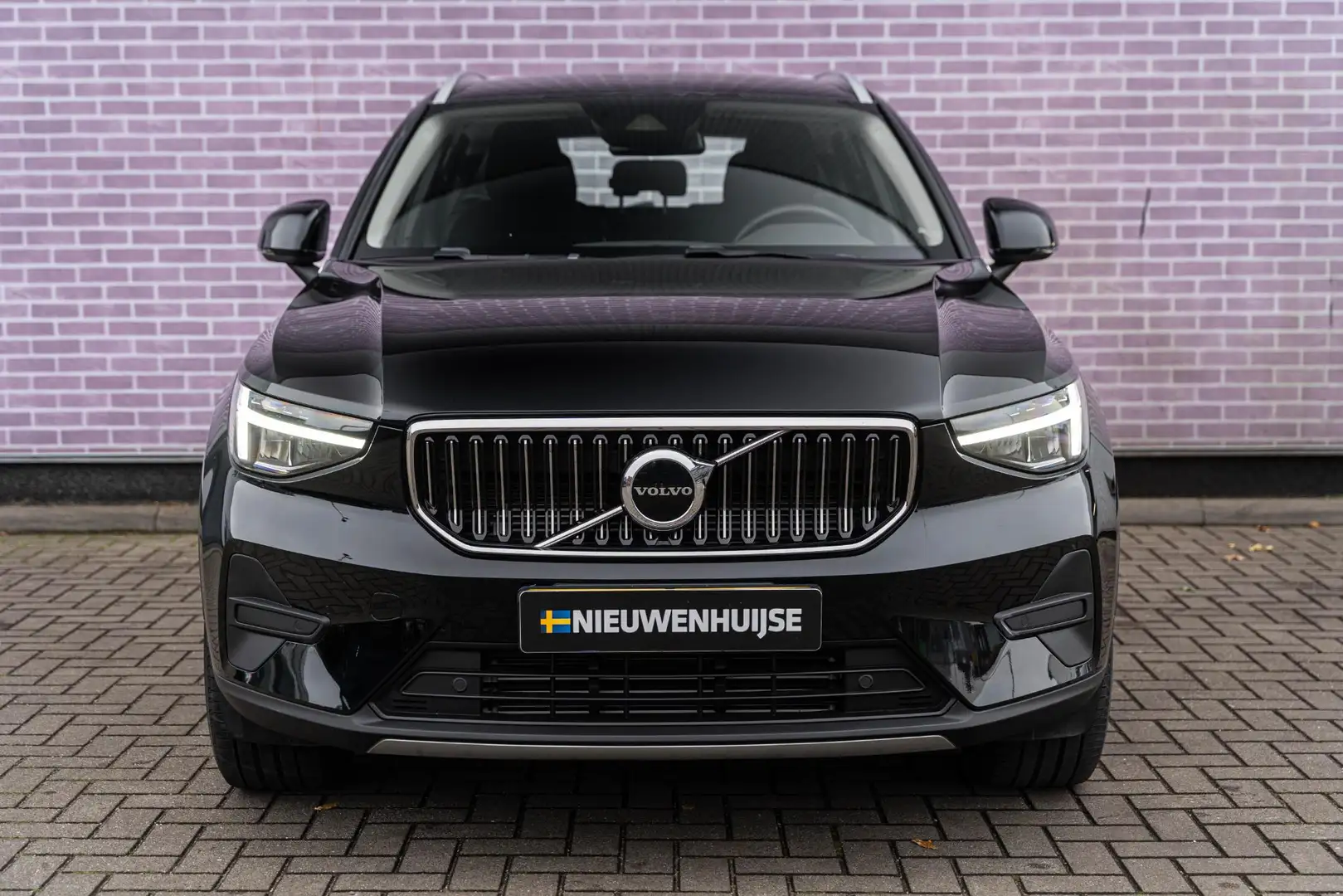 Volvo XC40 1.5 T4 Recharge Inscription | Camera | Cruise Cont Zwart - 2
