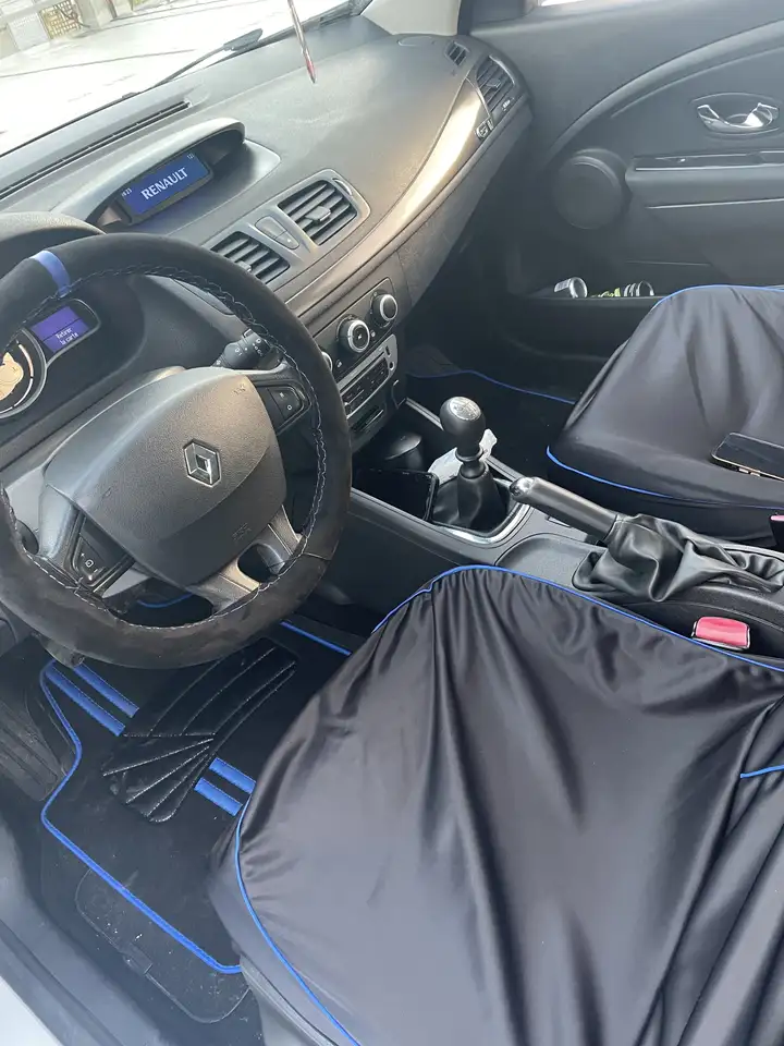 Renault Megane Berline — photo 3