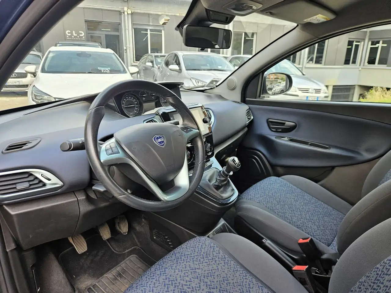 Lancia Ypsilon 2023 — фото 7