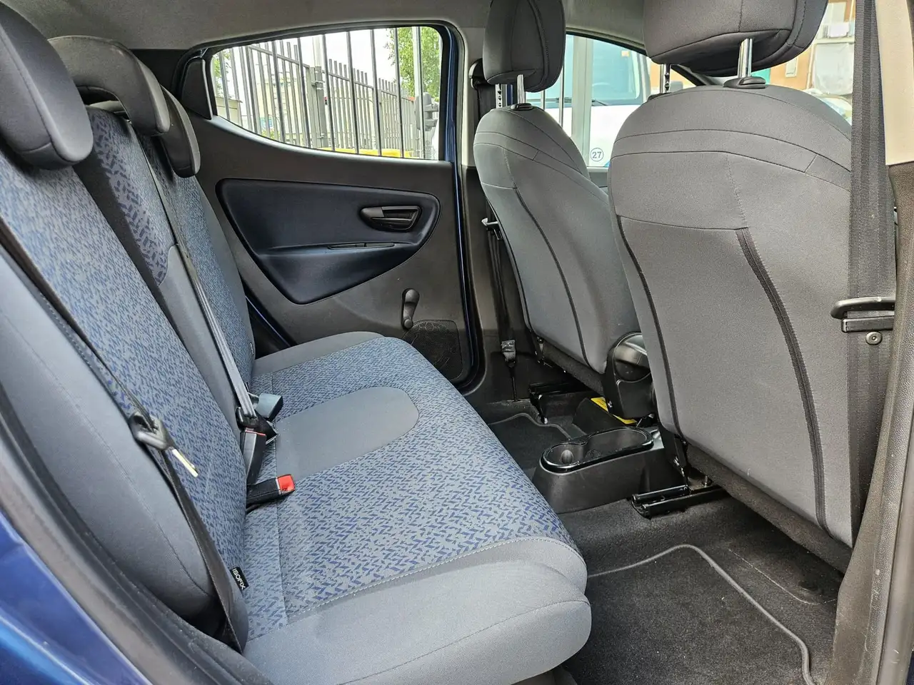 Lancia Ypsilon 2023 — фото 12
