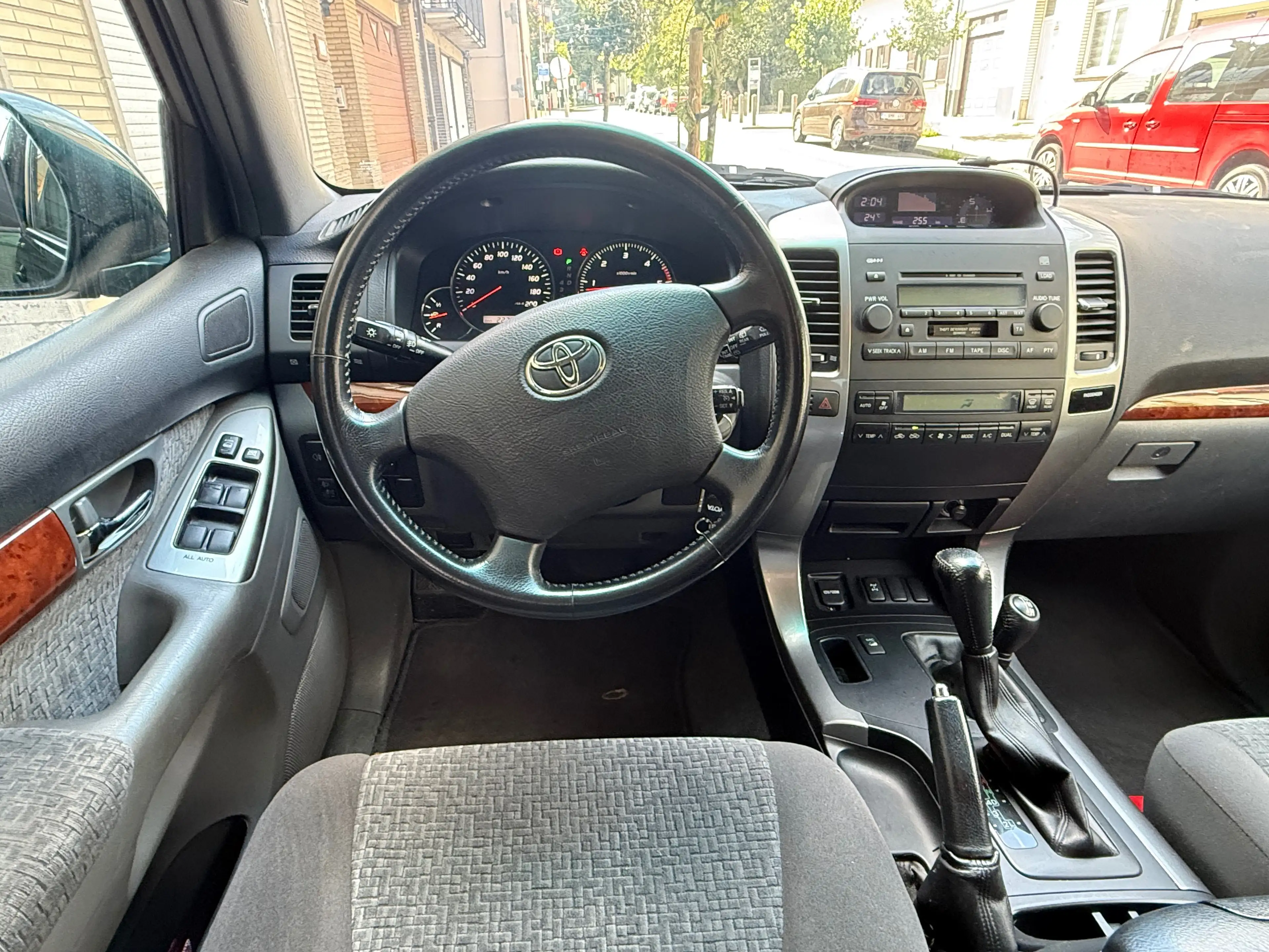 Toyota Land Cruiser 3.0 Turbo D-4D 227000KM ÉTAT IMPECCABLE CARNET COMPLET AUTOMATIQUE 5PLACE GARANTIE CT✅ — photo 14