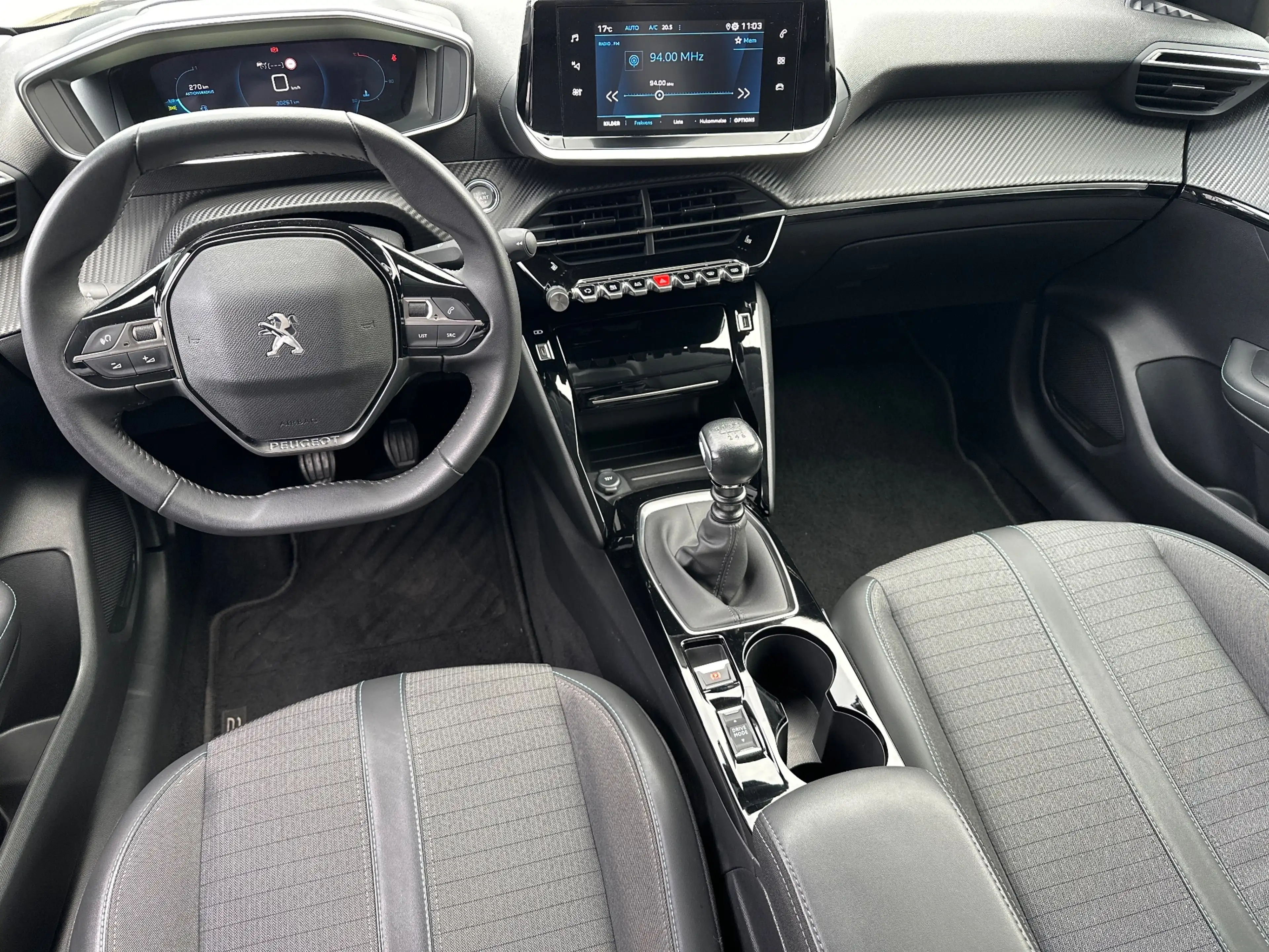 Peugeot 208 1.2 Allure PureTech LED+KAM+ACC+SHZ+KEYLESS+PDC — photo 12