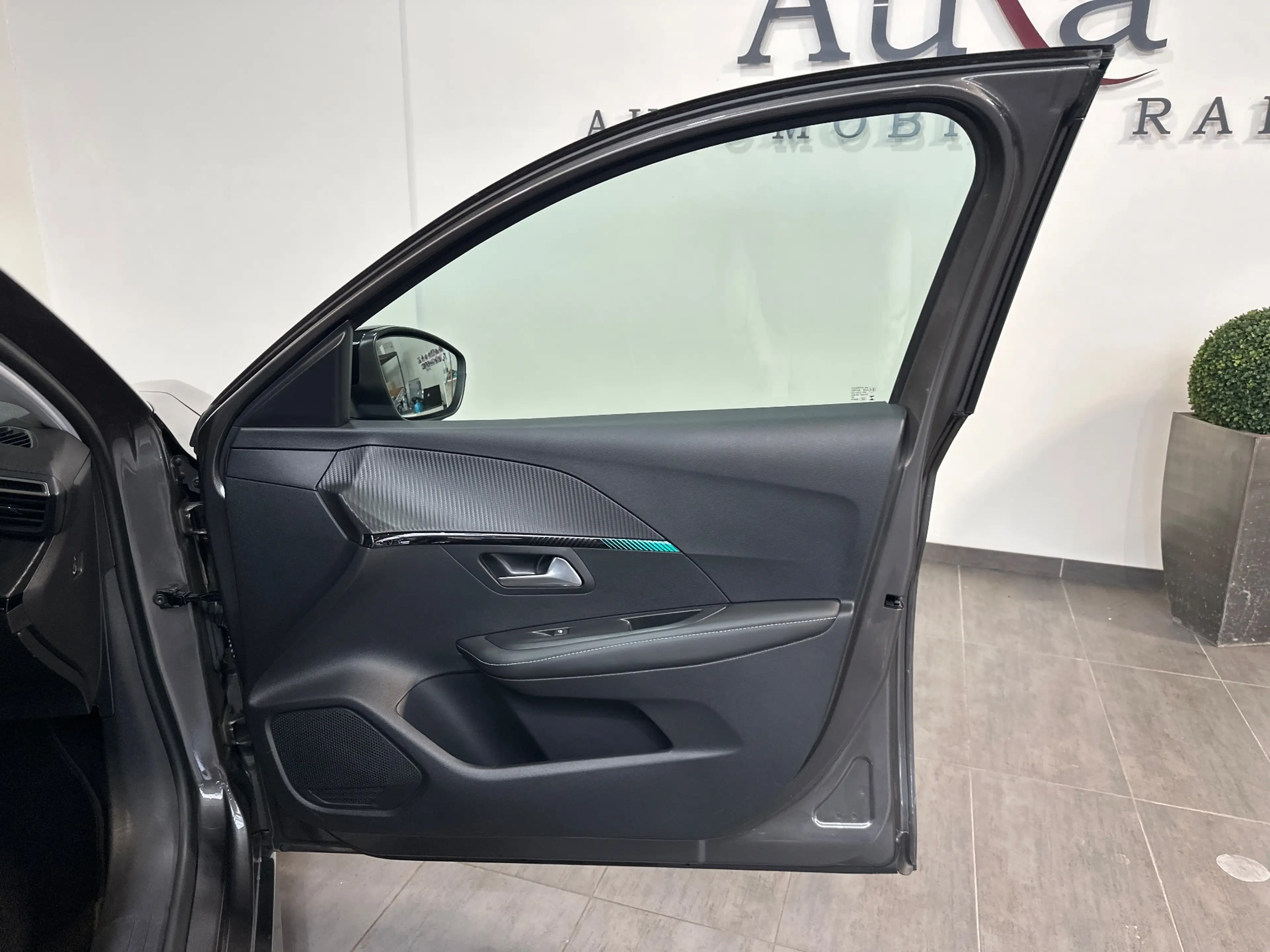 Peugeot 208 1.2 Allure PureTech LED+KAM+ACC+SHZ+KEYLESS+PDC — photo 7
