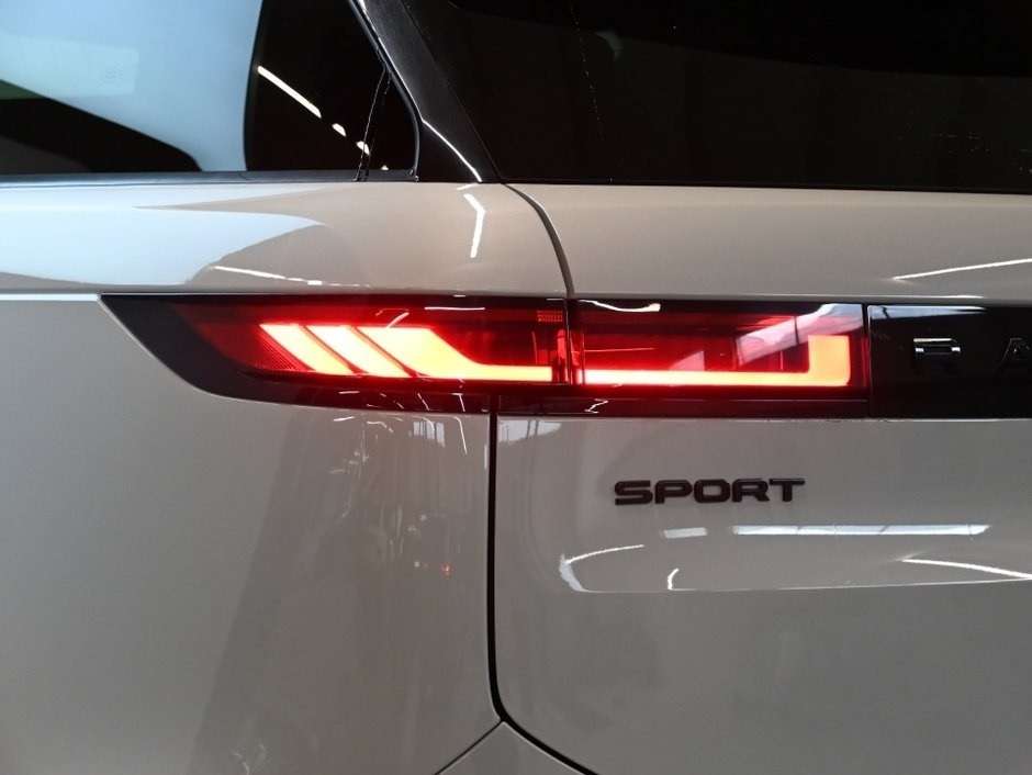 2025 Land Rover Range Rover Sport P400 DYNAMIC SE/BLACK PACK/4.80% WITH CERTIFICATIO thumb 25