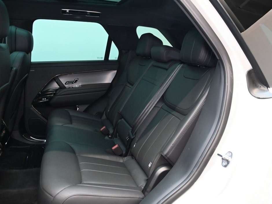2025 Land Rover Range Rover Sport P400 DYNAMIC SE/BLACK PACK/4.80% WITH CERTIFICATIO alt 3