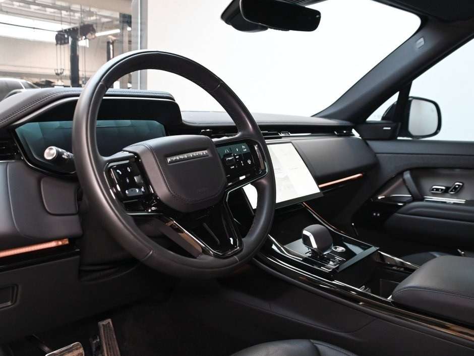 2025 Land Rover Range Rover Sport P400 DYNAMIC SE/BLACK PACK/4.80% WITH CERTIFICATIO alt 2