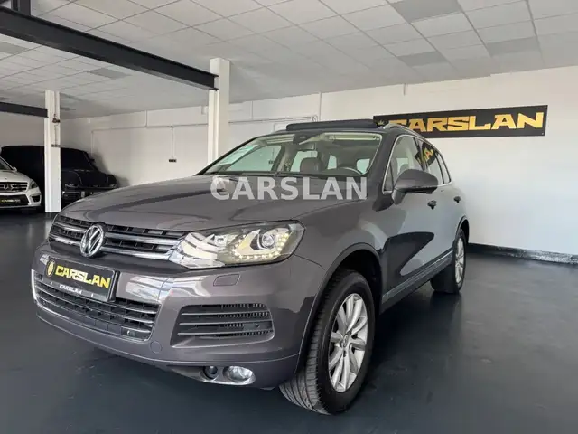 Volkswagen Touareg view 7