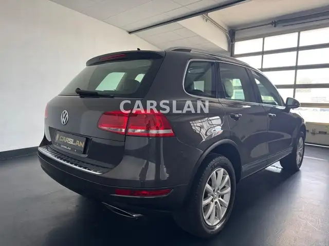 Volkswagen Touareg view 15