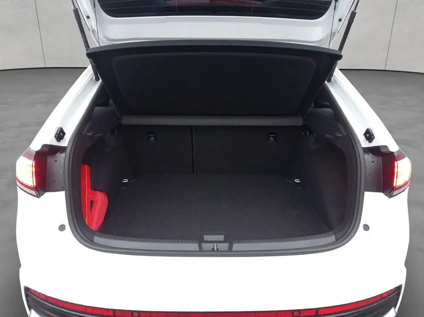 Volkswagen Taigo R-Line 1,5 l TSI OPF 110 kW (150 PS) 7-Gan Weiß - 2