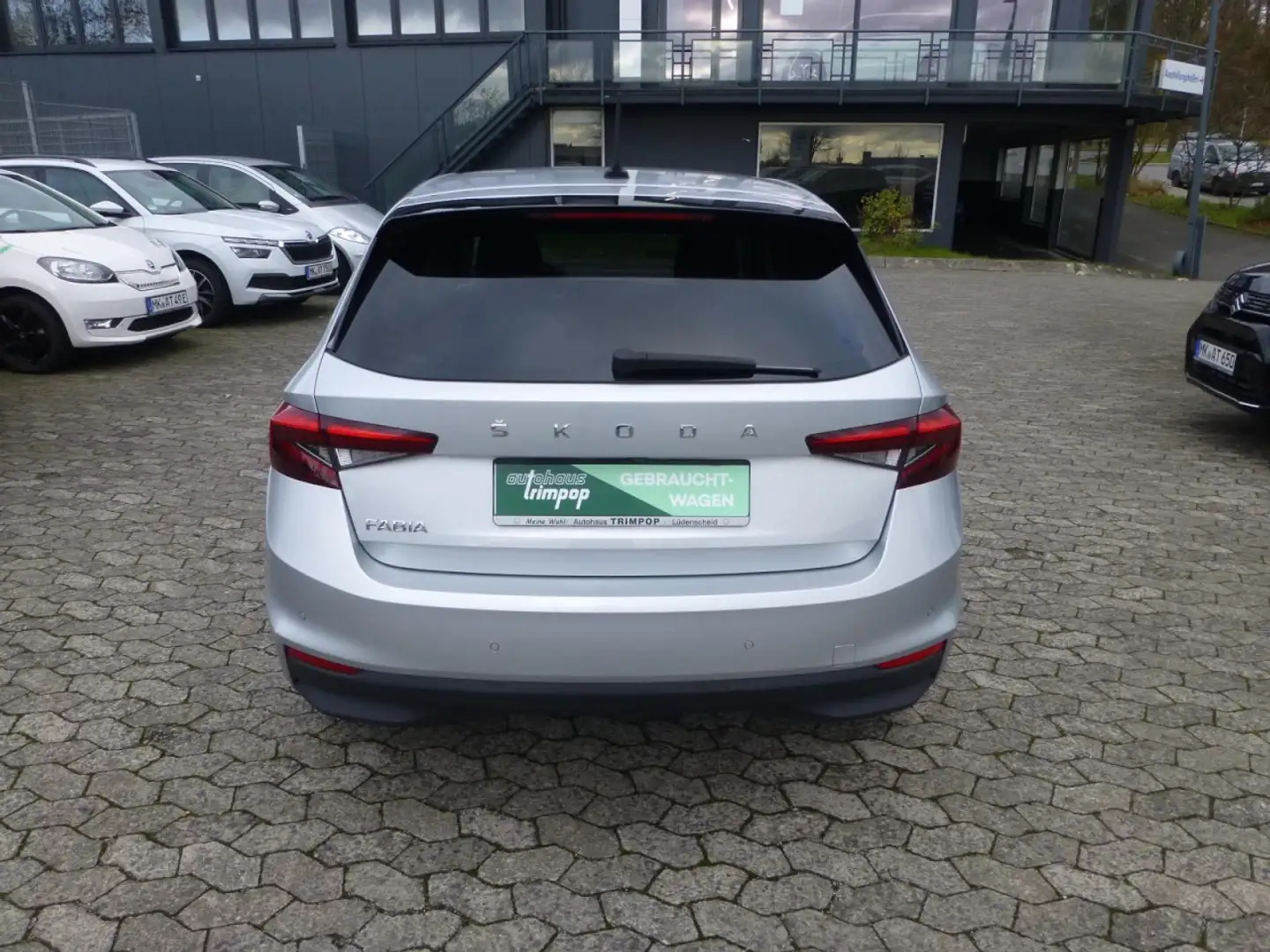 Skoda Fabia 1.0 TSI Style NAVI KLIMA KAM SHZ KEYLESS Klima Silber - 2