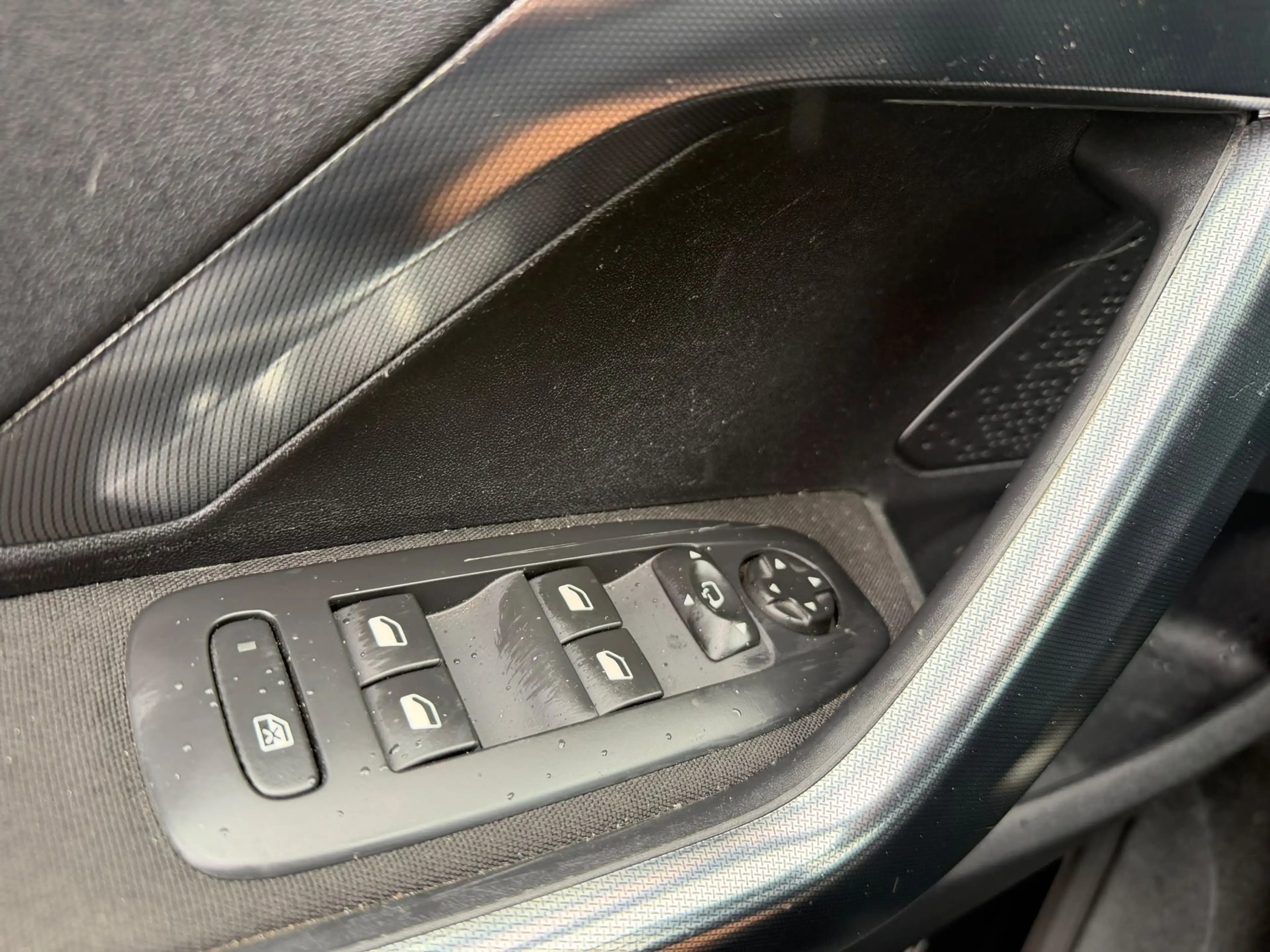 Peugeot 2008 Peugeot 2008 1.2 PureTech Allure | 2016 | Benzine — photo 12