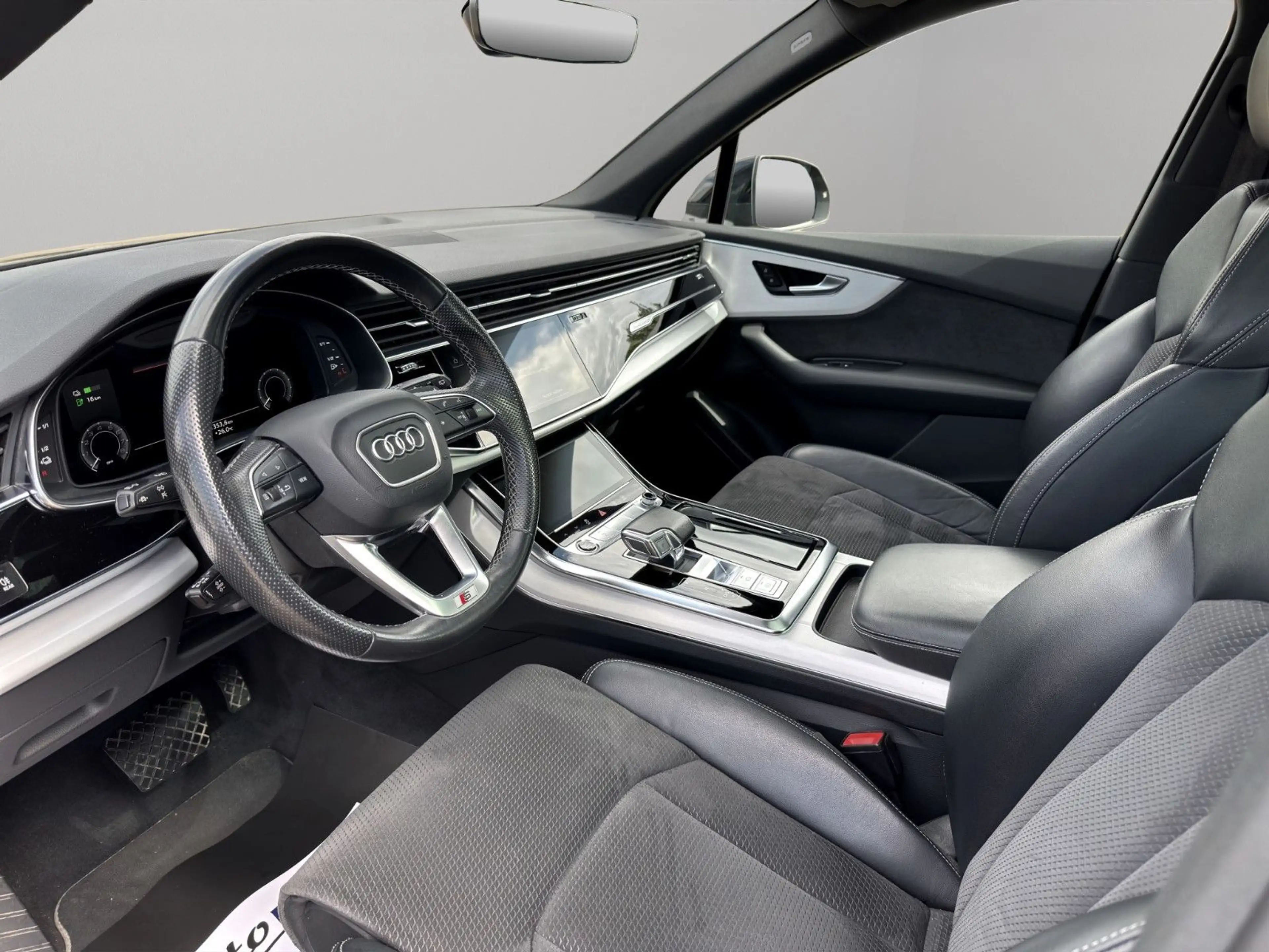 Audi Q7 60 TFSI S-LINE BLACK PANO LUFT — photo 15