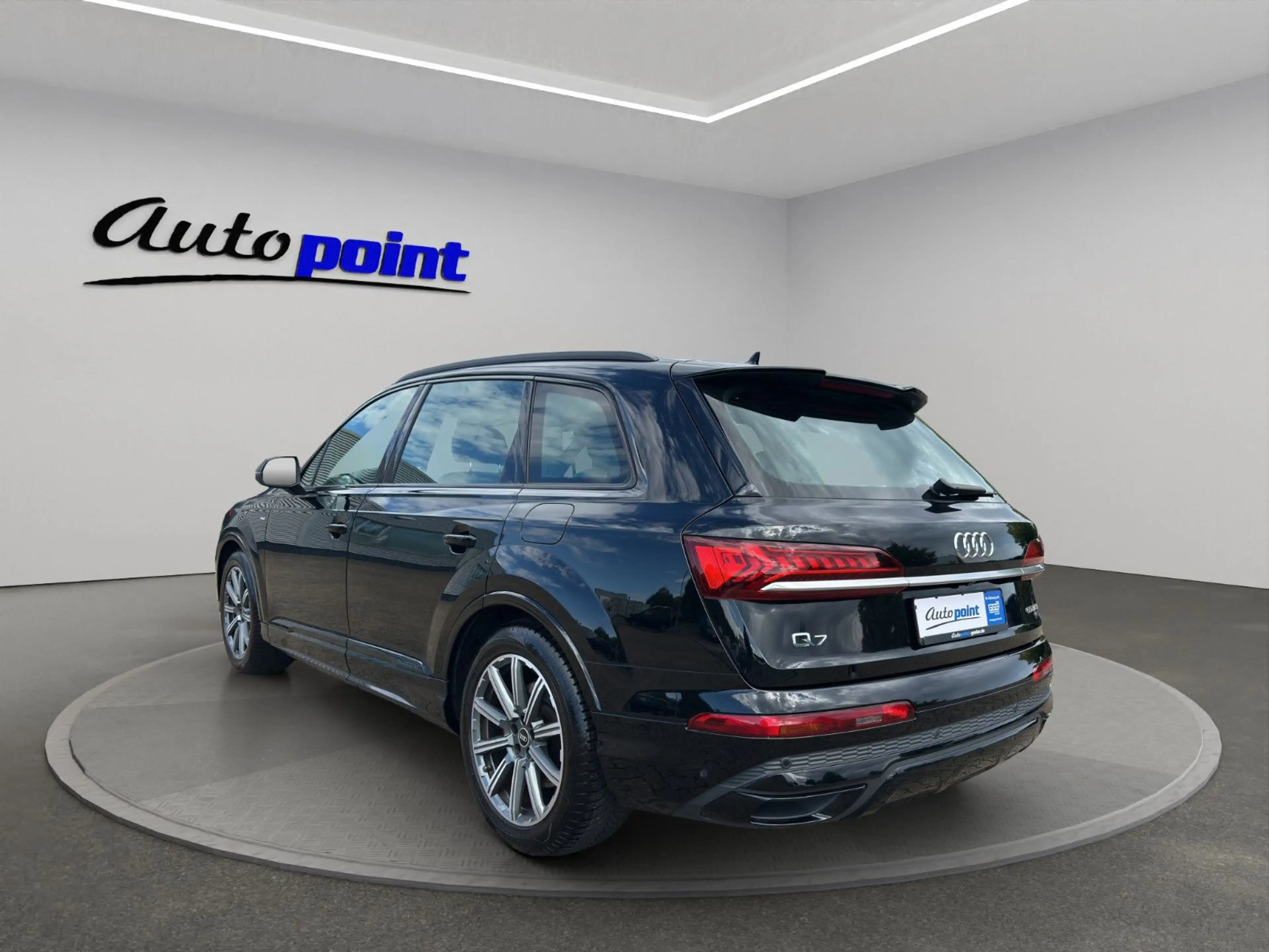 Audi Q7 60 TFSI S-LINE BLACK PANO LUFT — photo 7