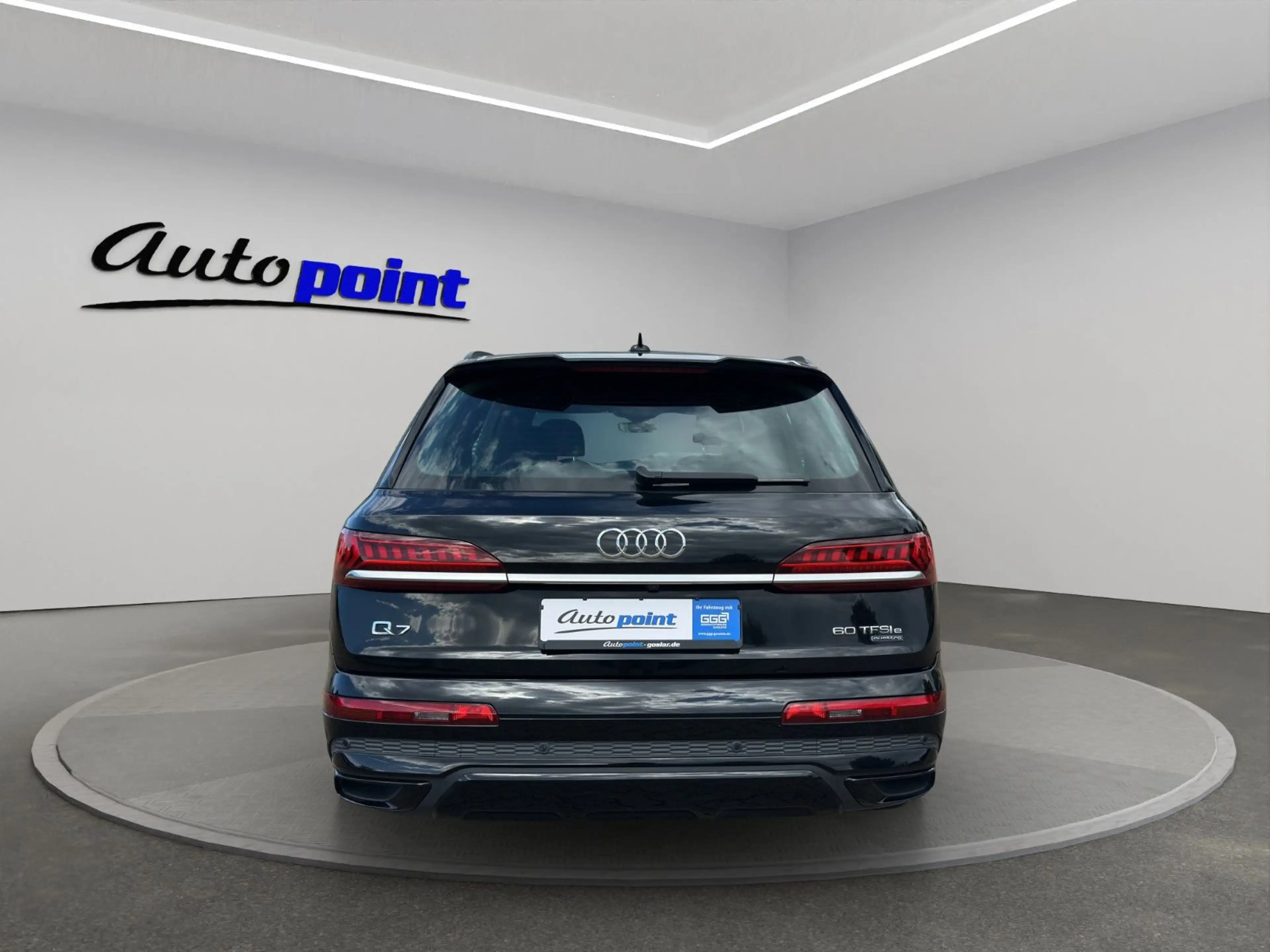 Audi Q7 60 TFSI S-LINE BLACK PANO LUFT — photo 6